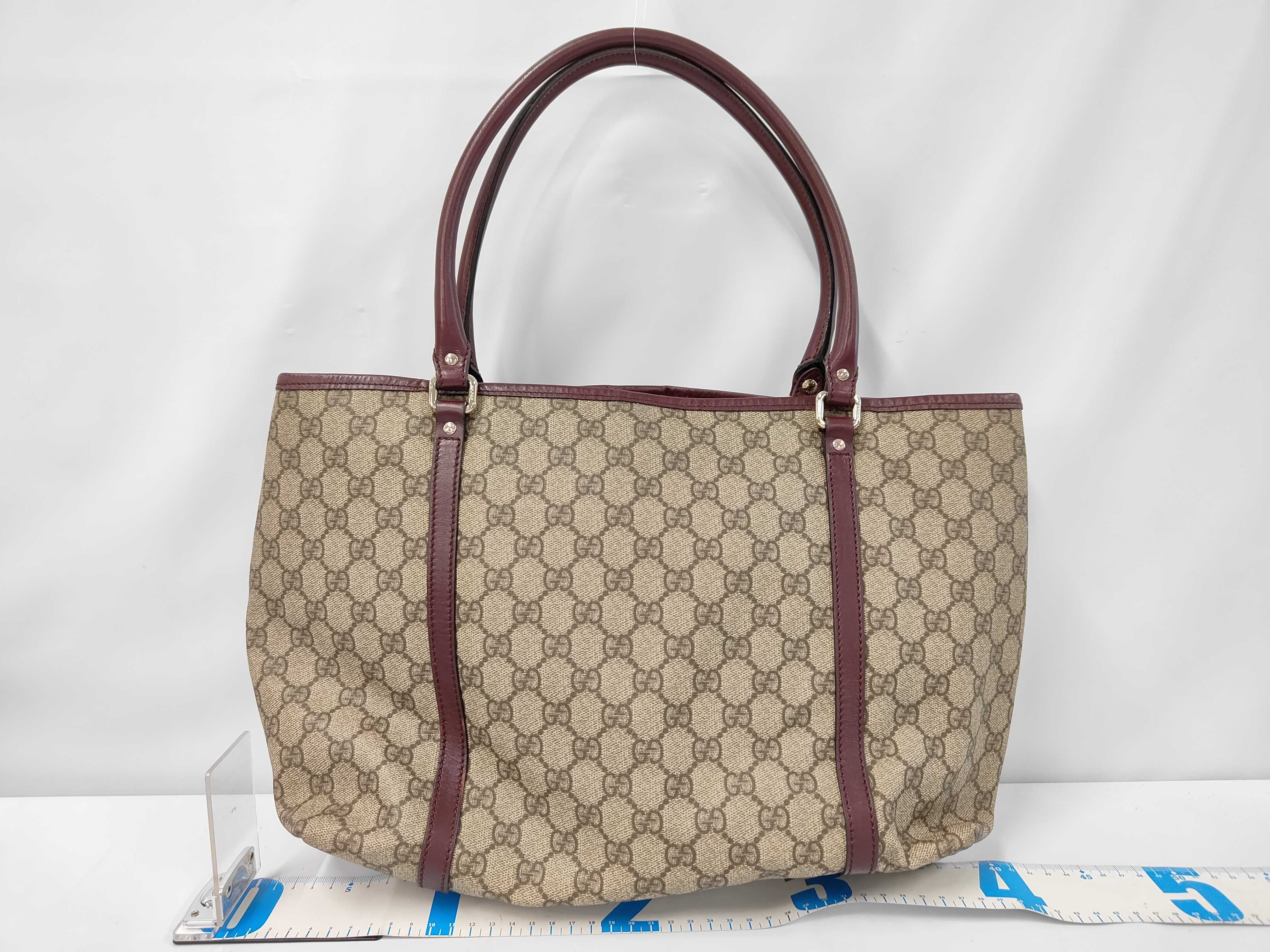 GG Supreme Tote Bag — view 2