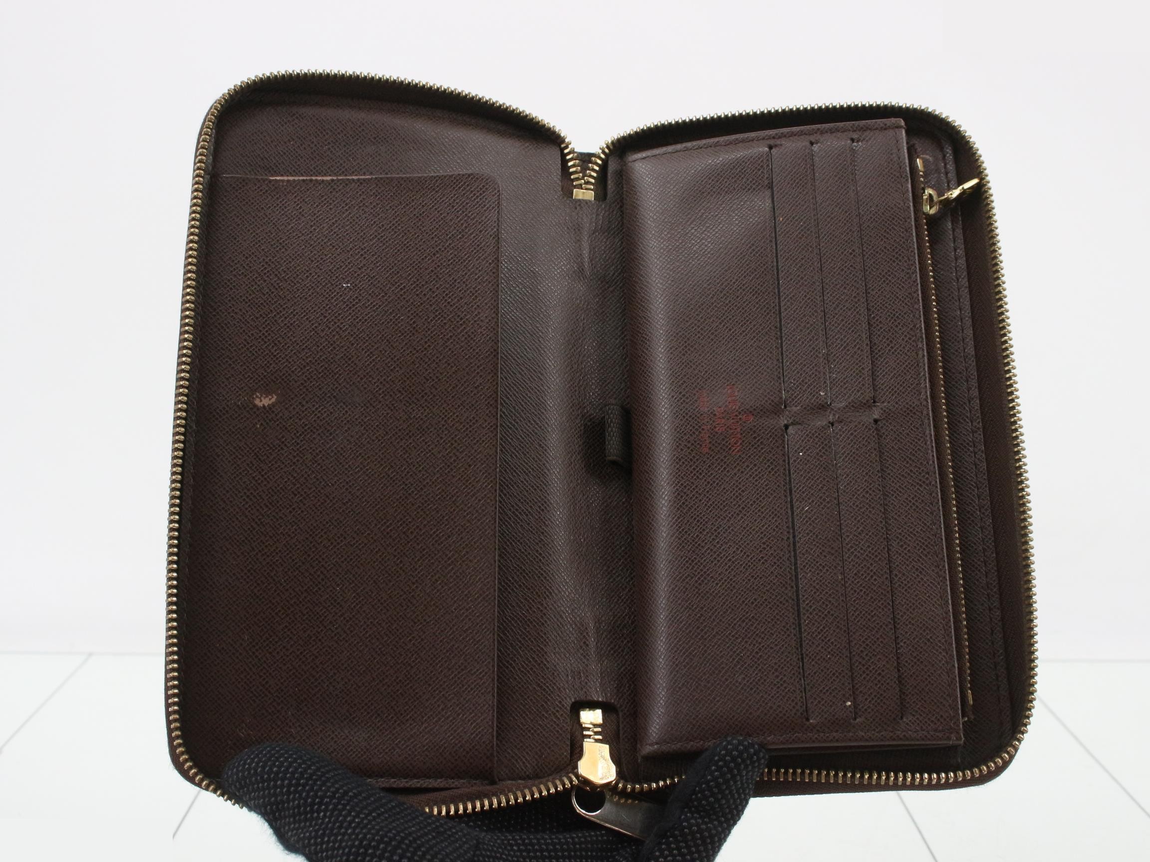Damier Zippy Wallet — view 4