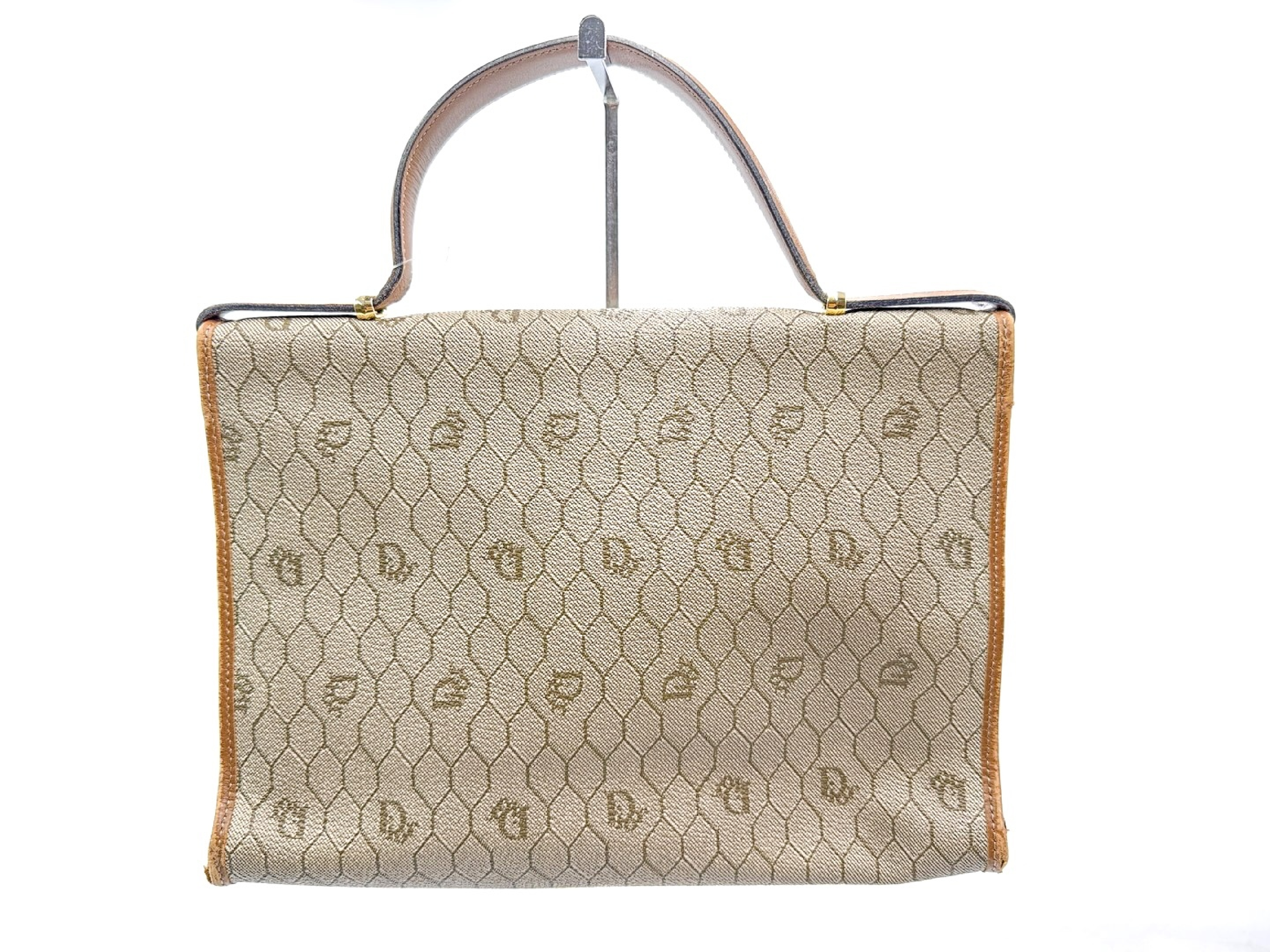 Honeycomb Pattern Gold Hardware Vintage Leather Handbag — view 2