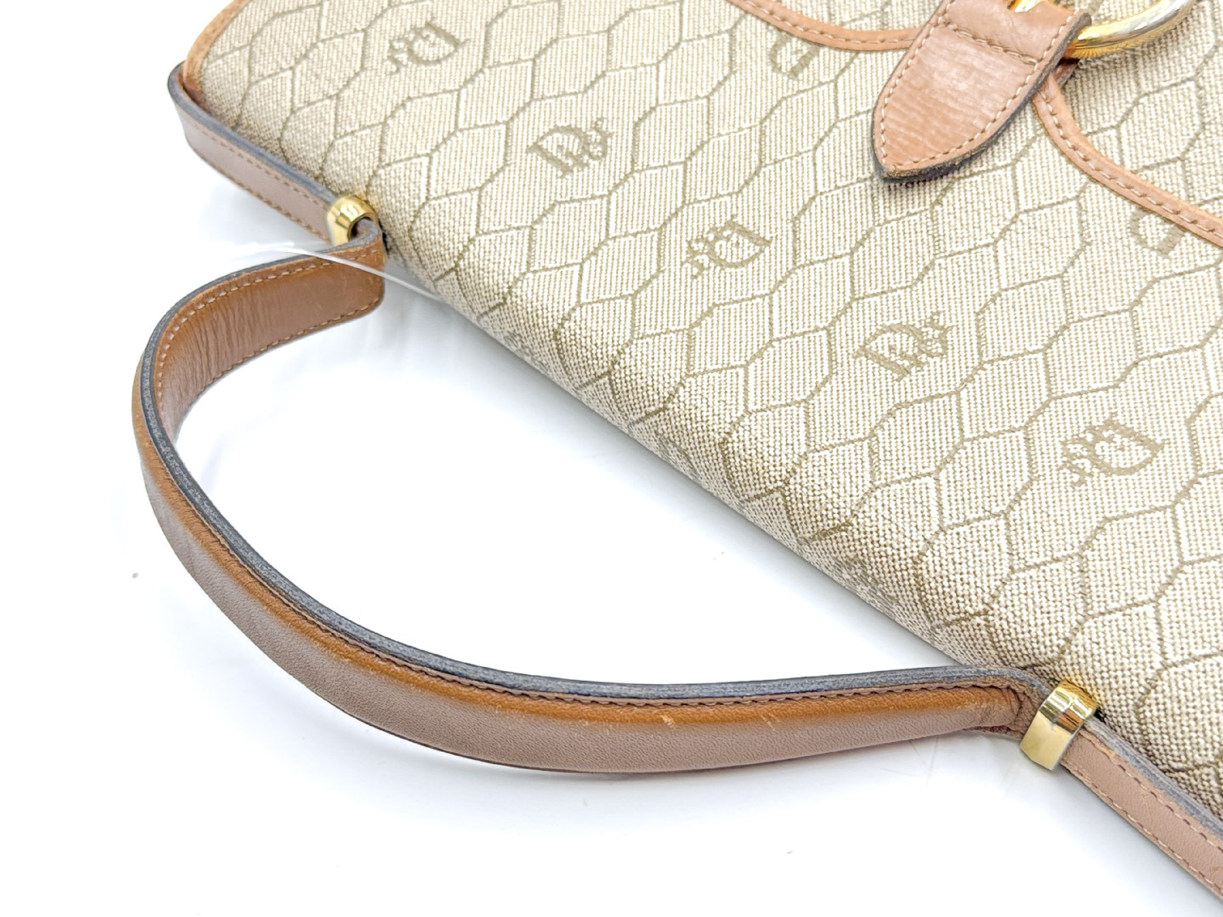 Honeycomb Pattern Gold Hardware Vintage Leather Handbag — view 3
