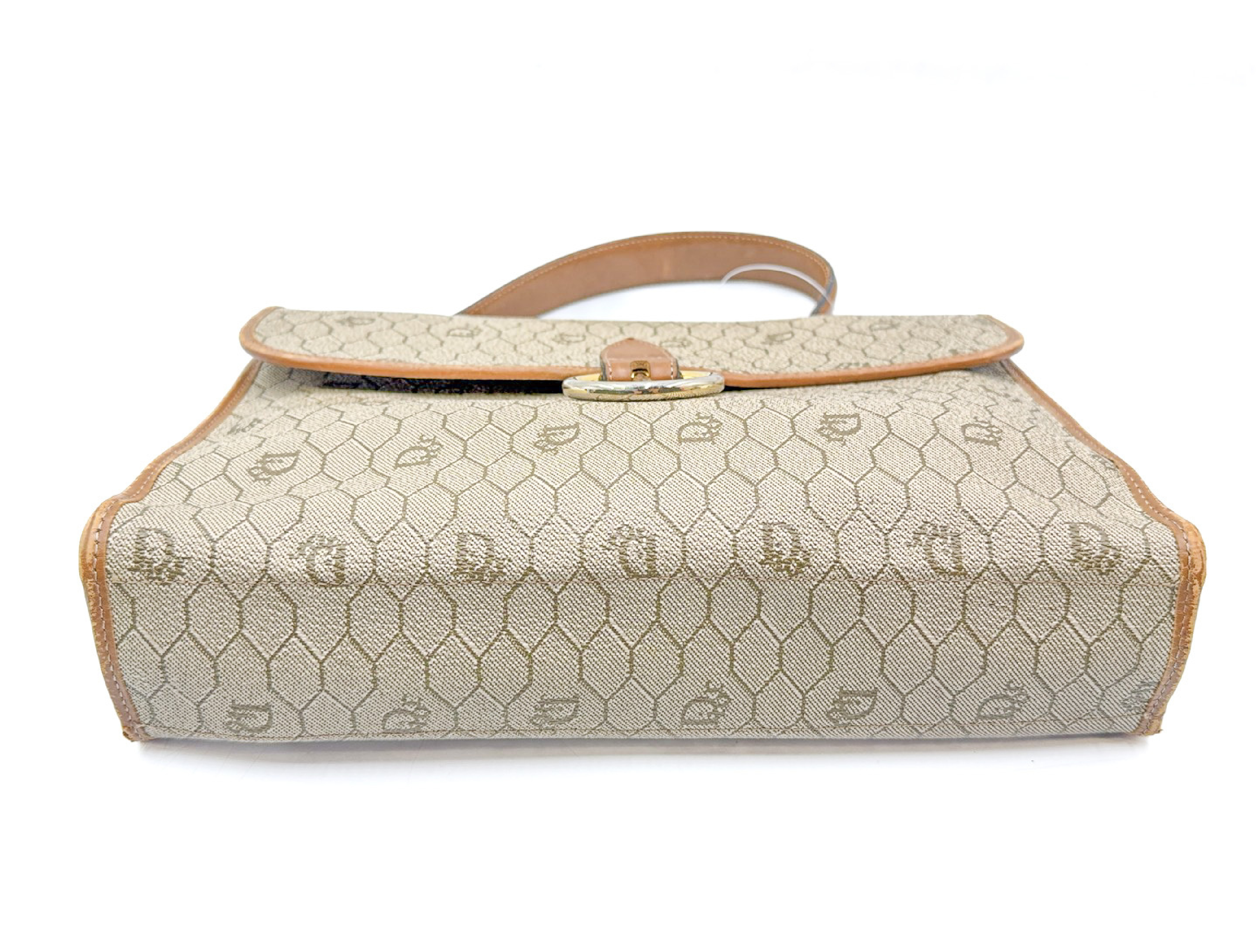 Honeycomb Pattern Gold Hardware Vintage Leather Handbag — view 7