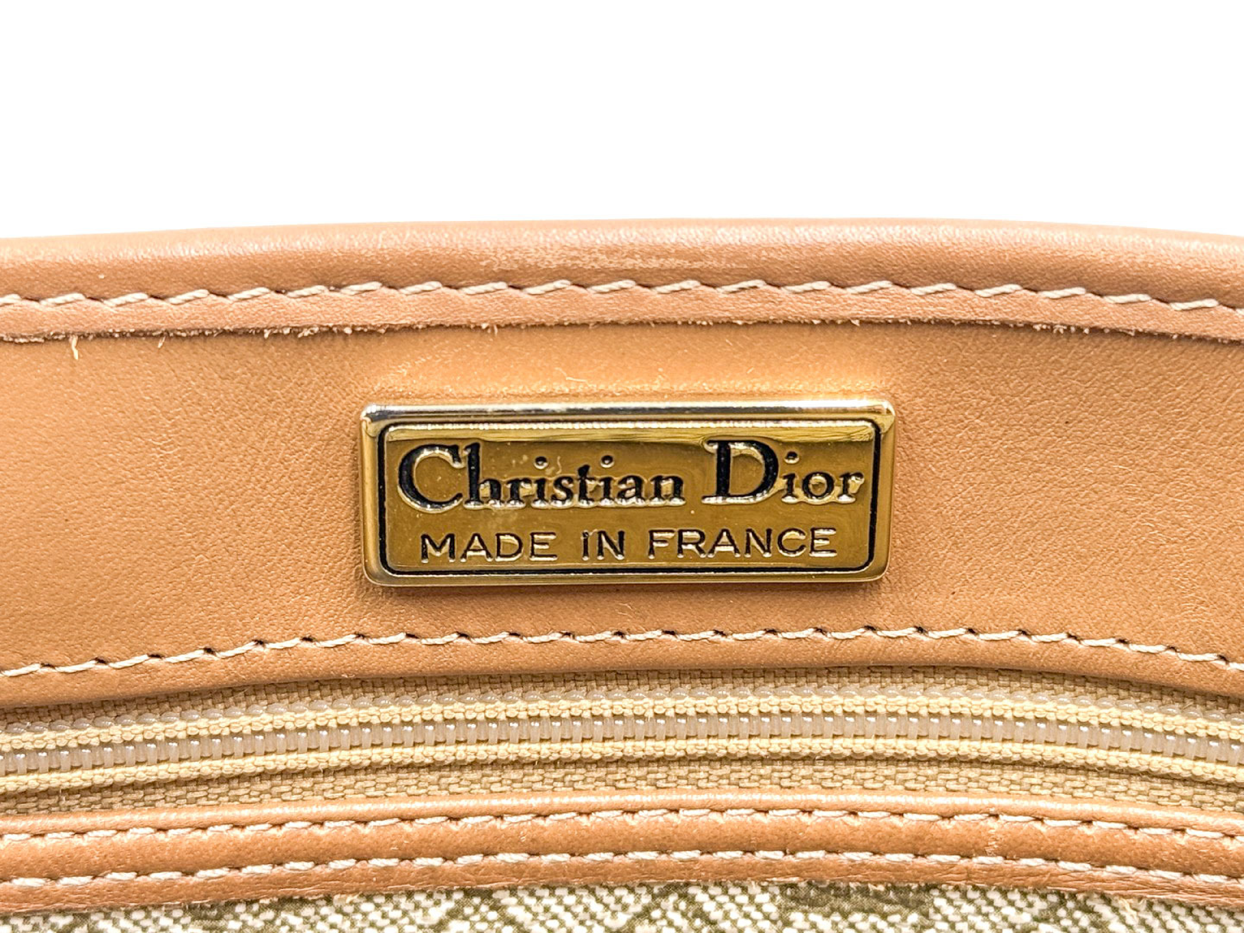 Honeycomb Pattern Gold Hardware Vintage Leather Handbag — view 9
