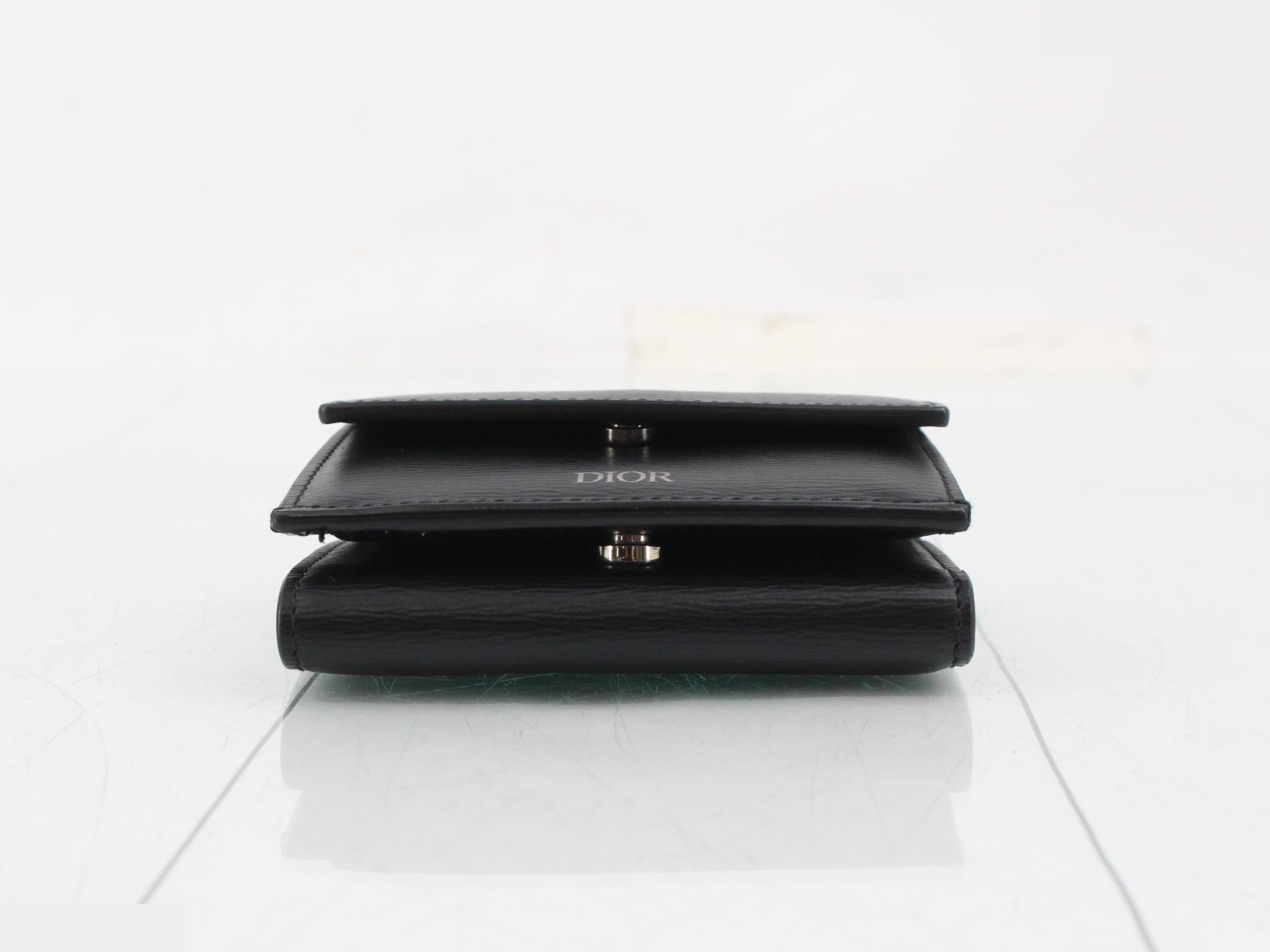 Tri-fold wallet, unused, stored, black. — view 3