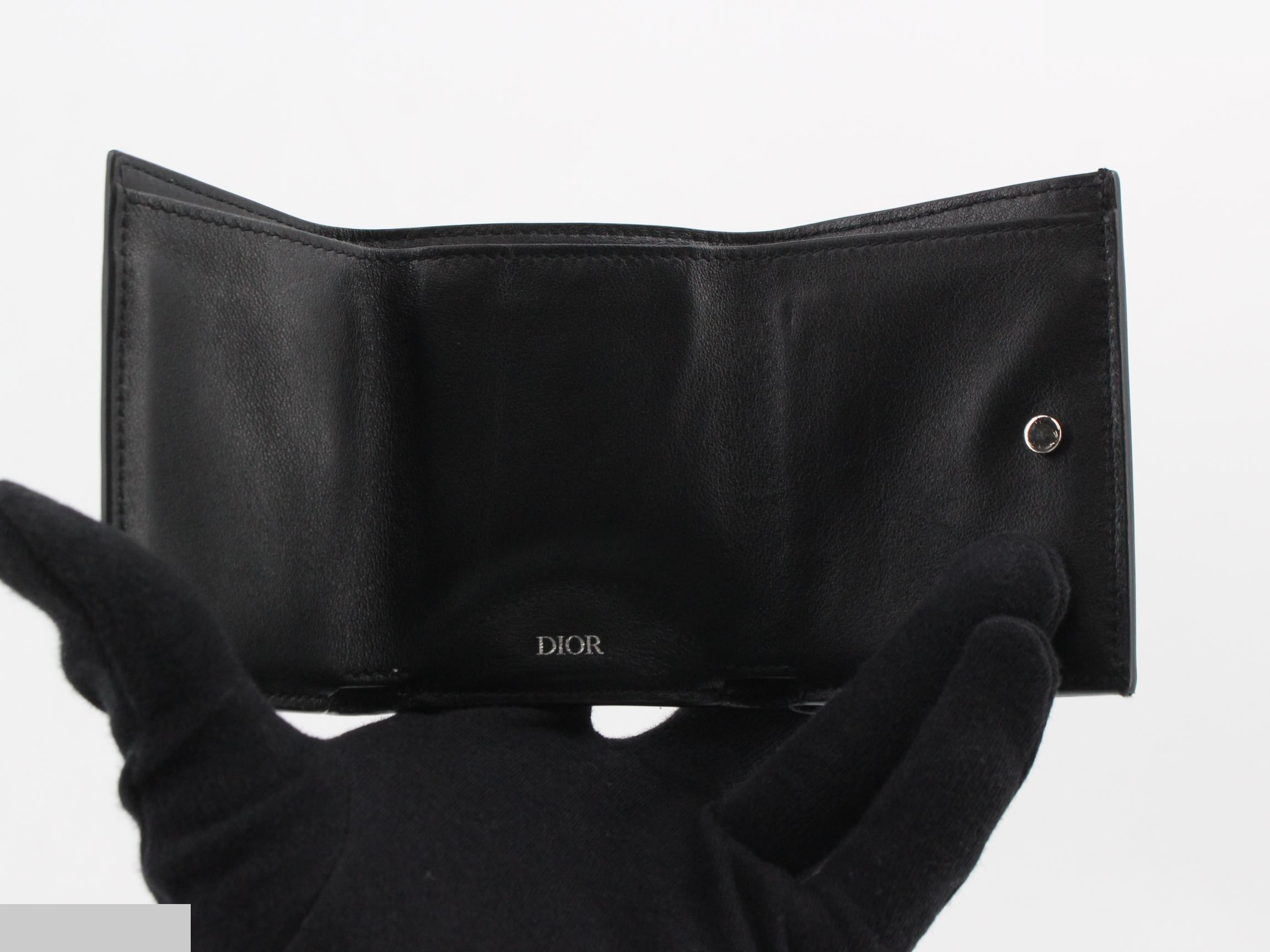 Tri-fold wallet, unused, stored, black. — view 4