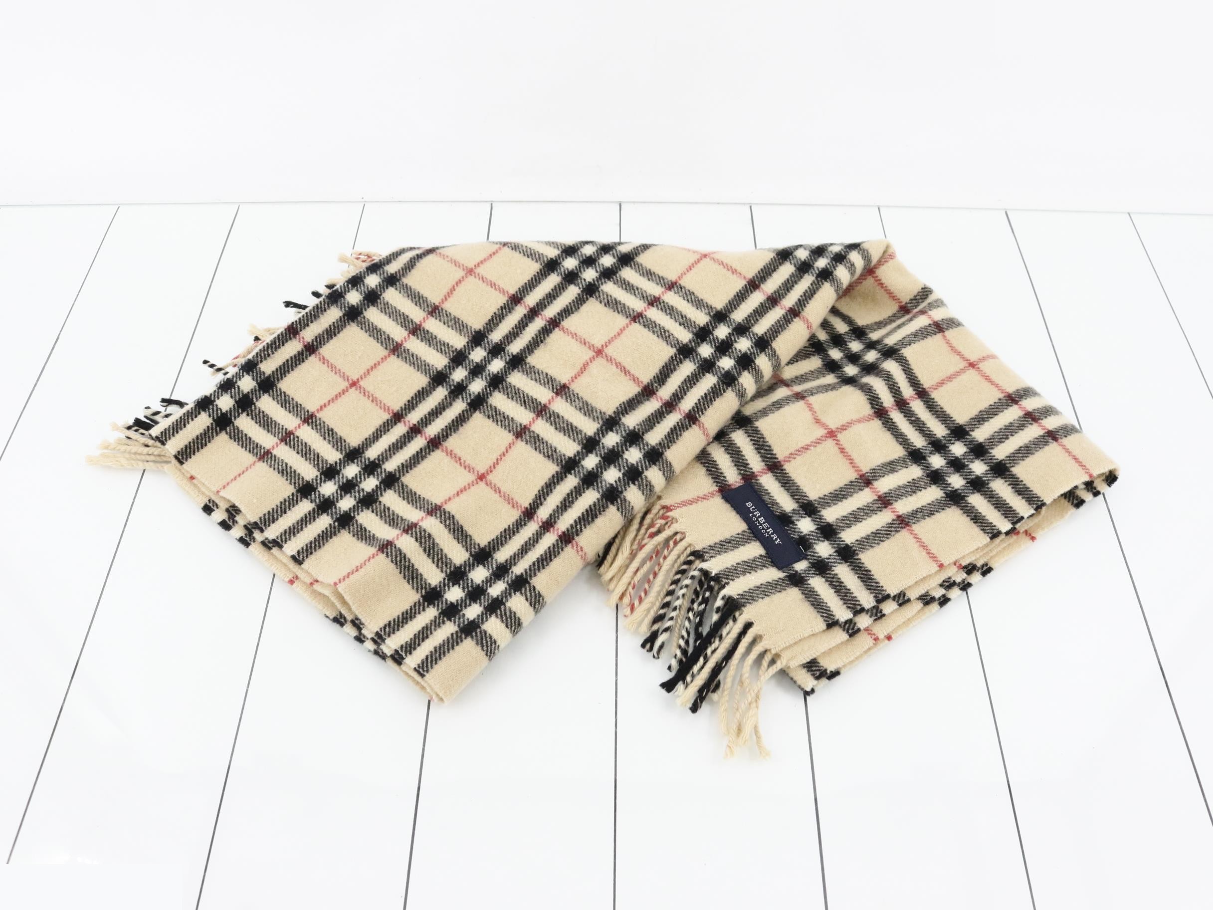 Other items: accessories, shawls (lap blankets) — view 2