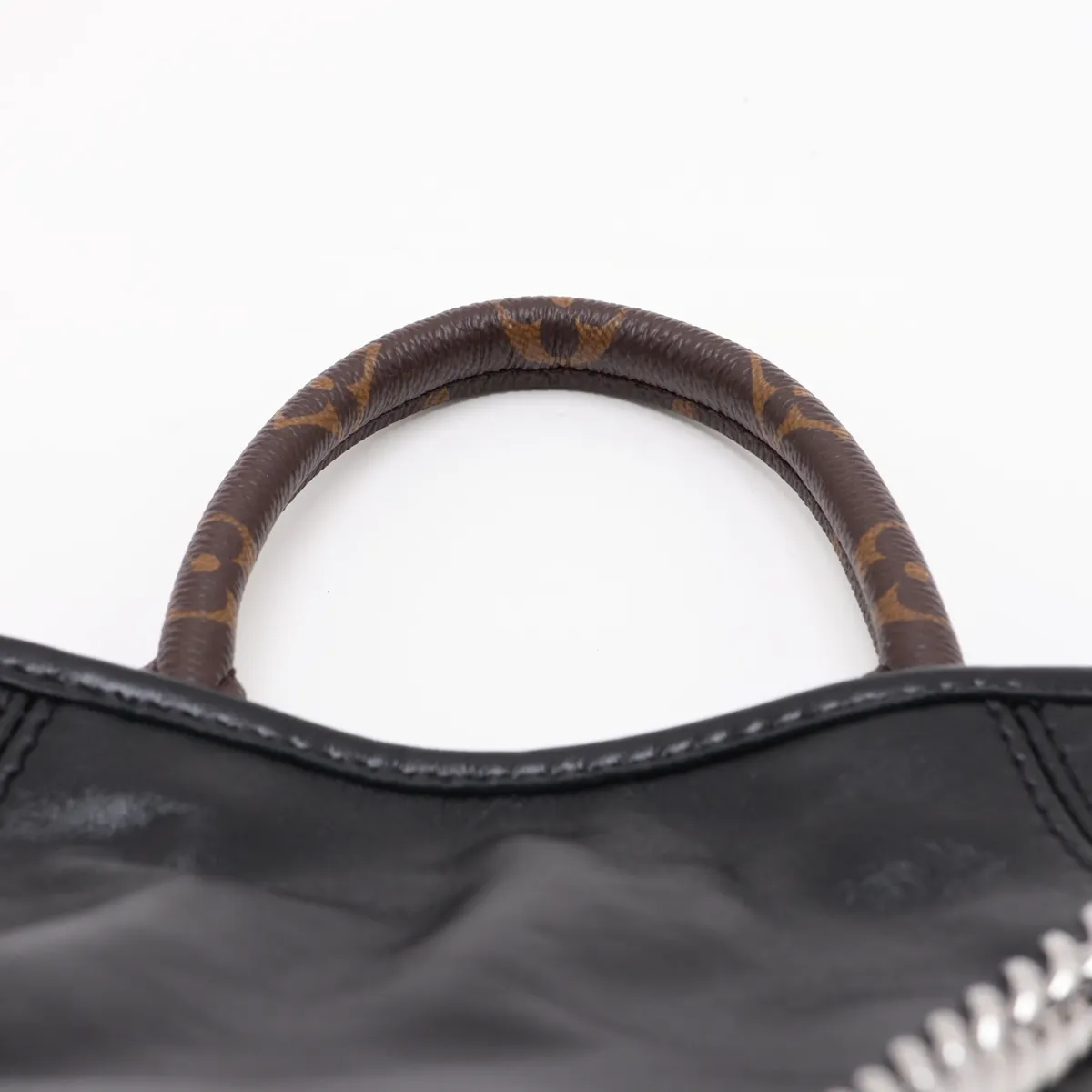 Monogram Off-Duty Backpack Vibe M25522 Black (RFID detected) — view 6