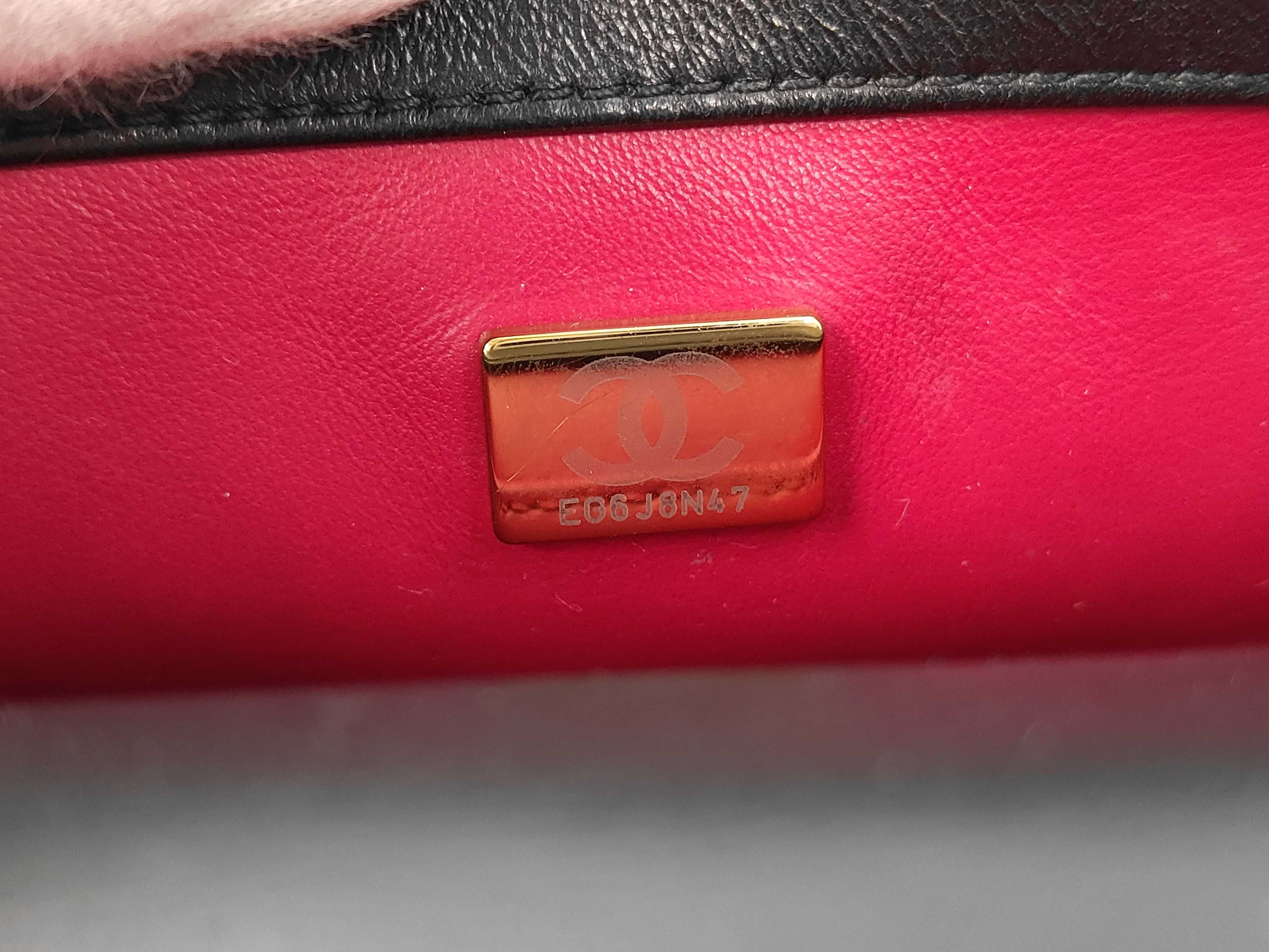22P Chain Shoulder Bag — view 12