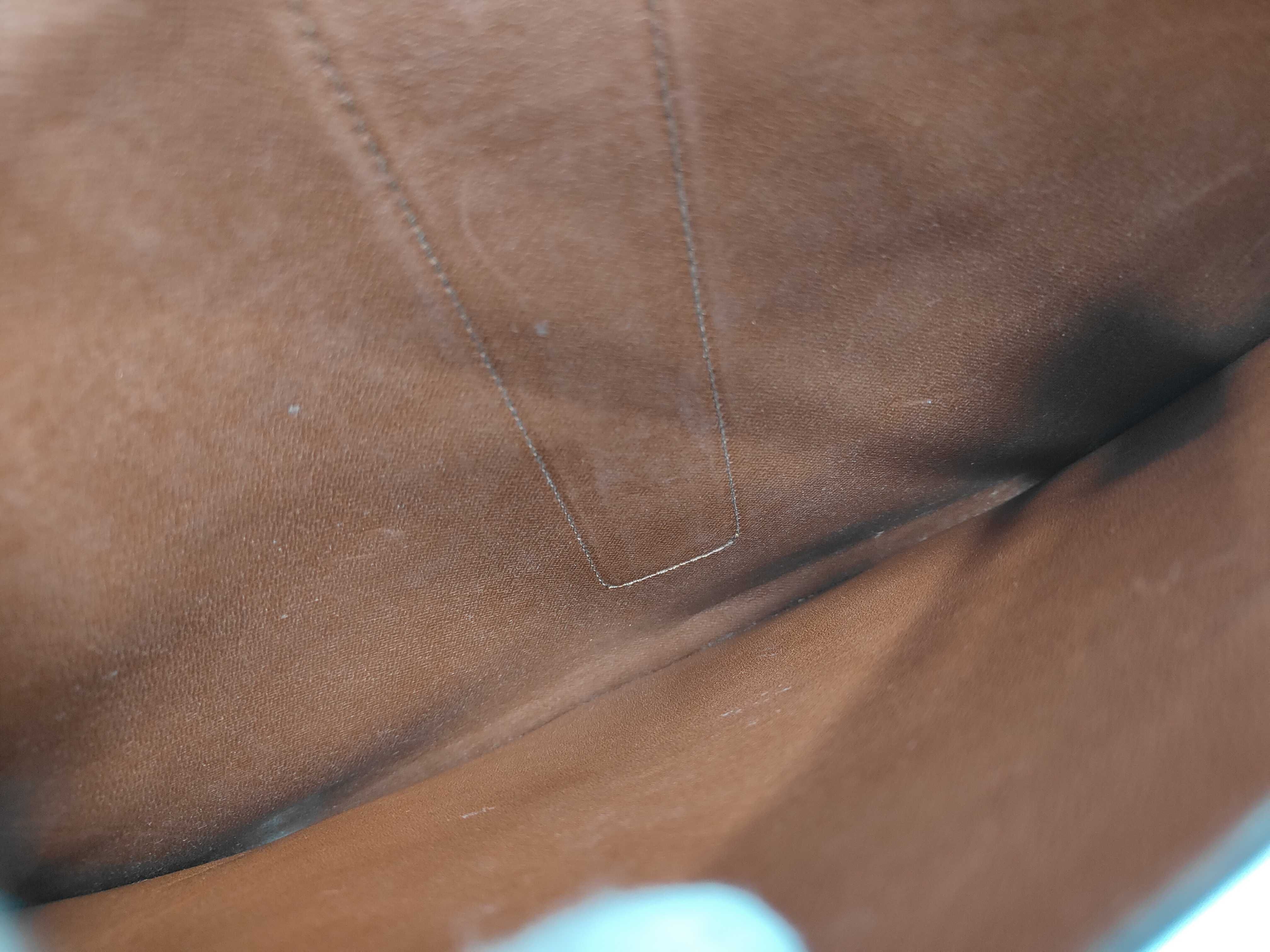 Monogram — view 10