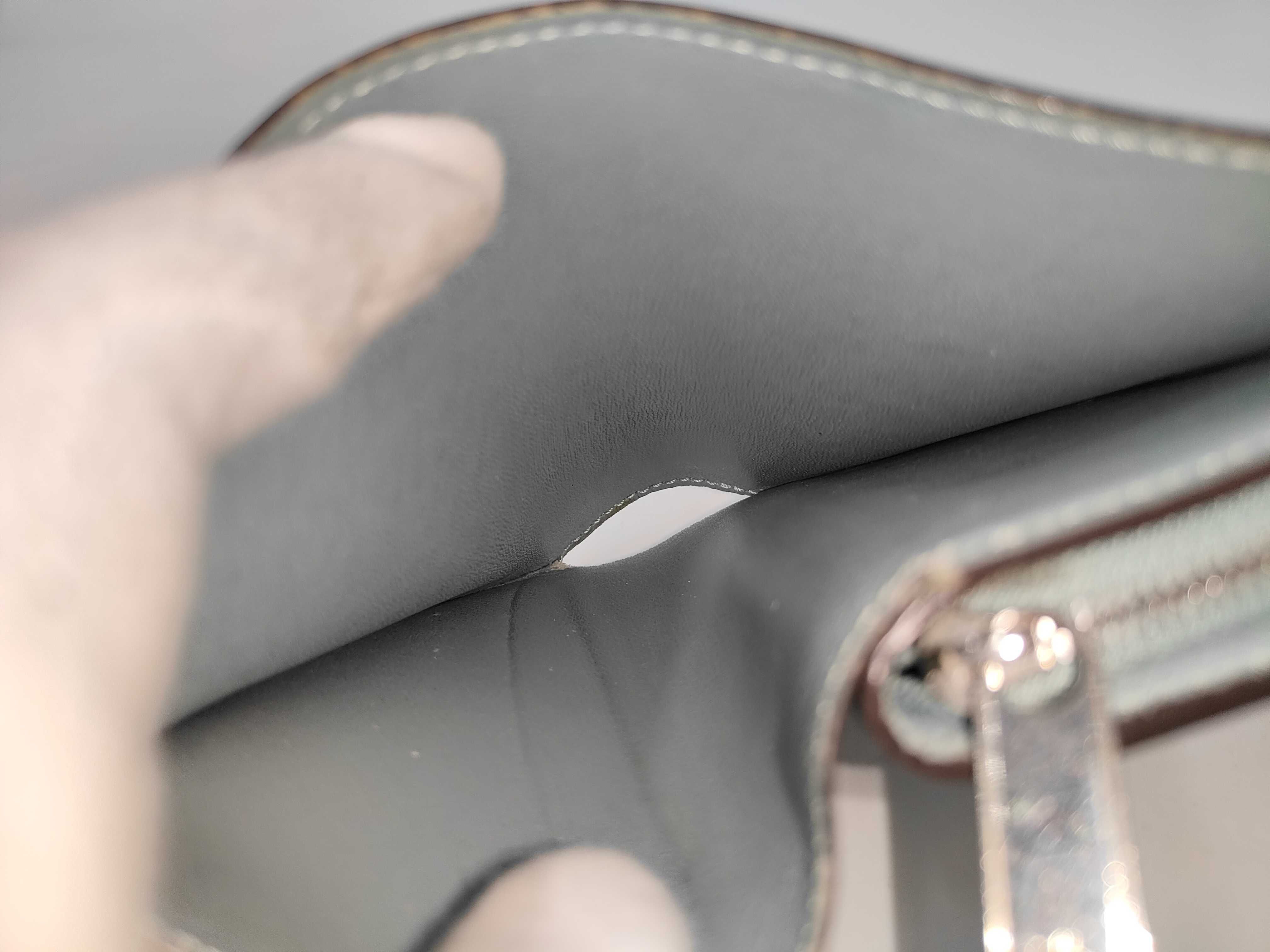 LV Monogram Mahina Portefeuille Claire M80628 NFC-enabled wallet — view 7