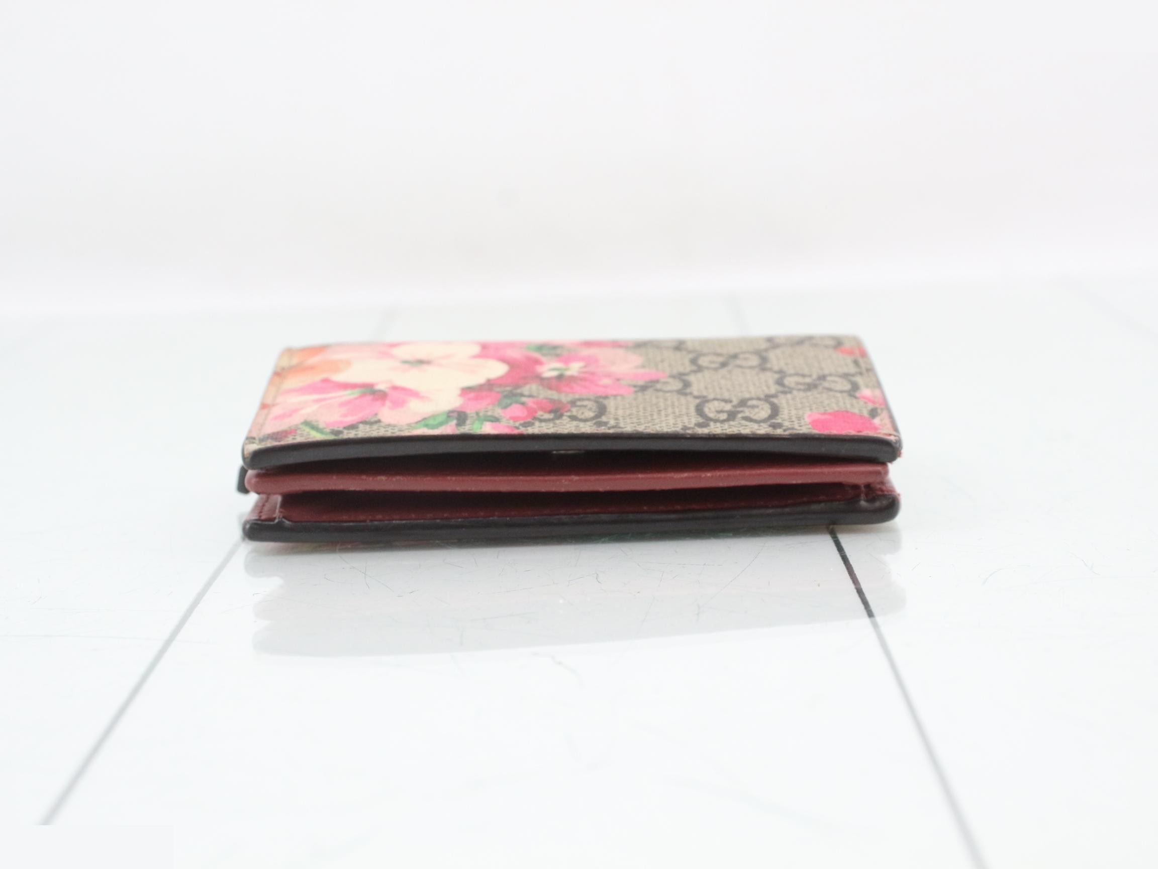 Compact wallet — view 3