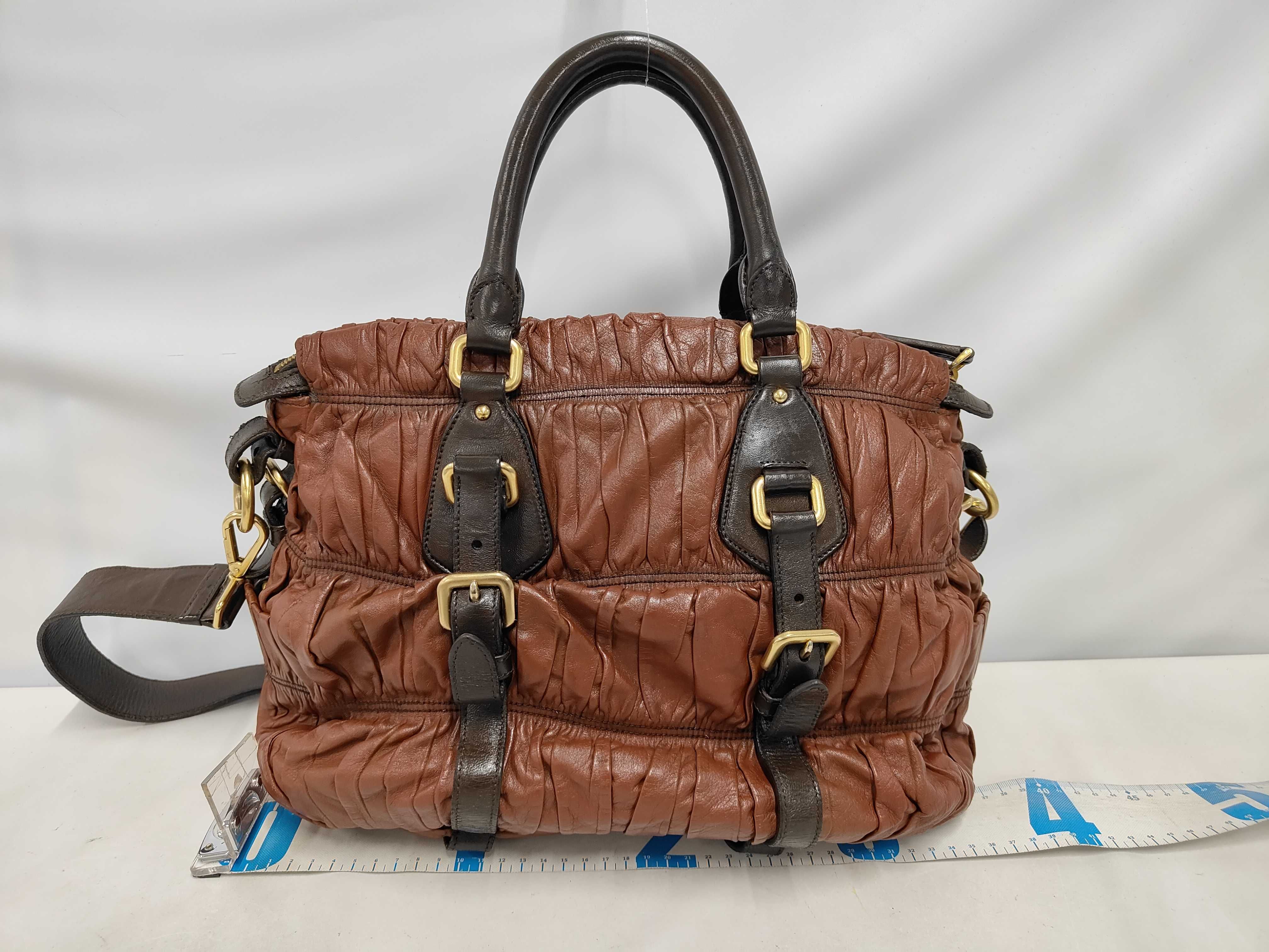 Gathered Leather Handbag Shoulder Bag Cereal Handbag — view 2