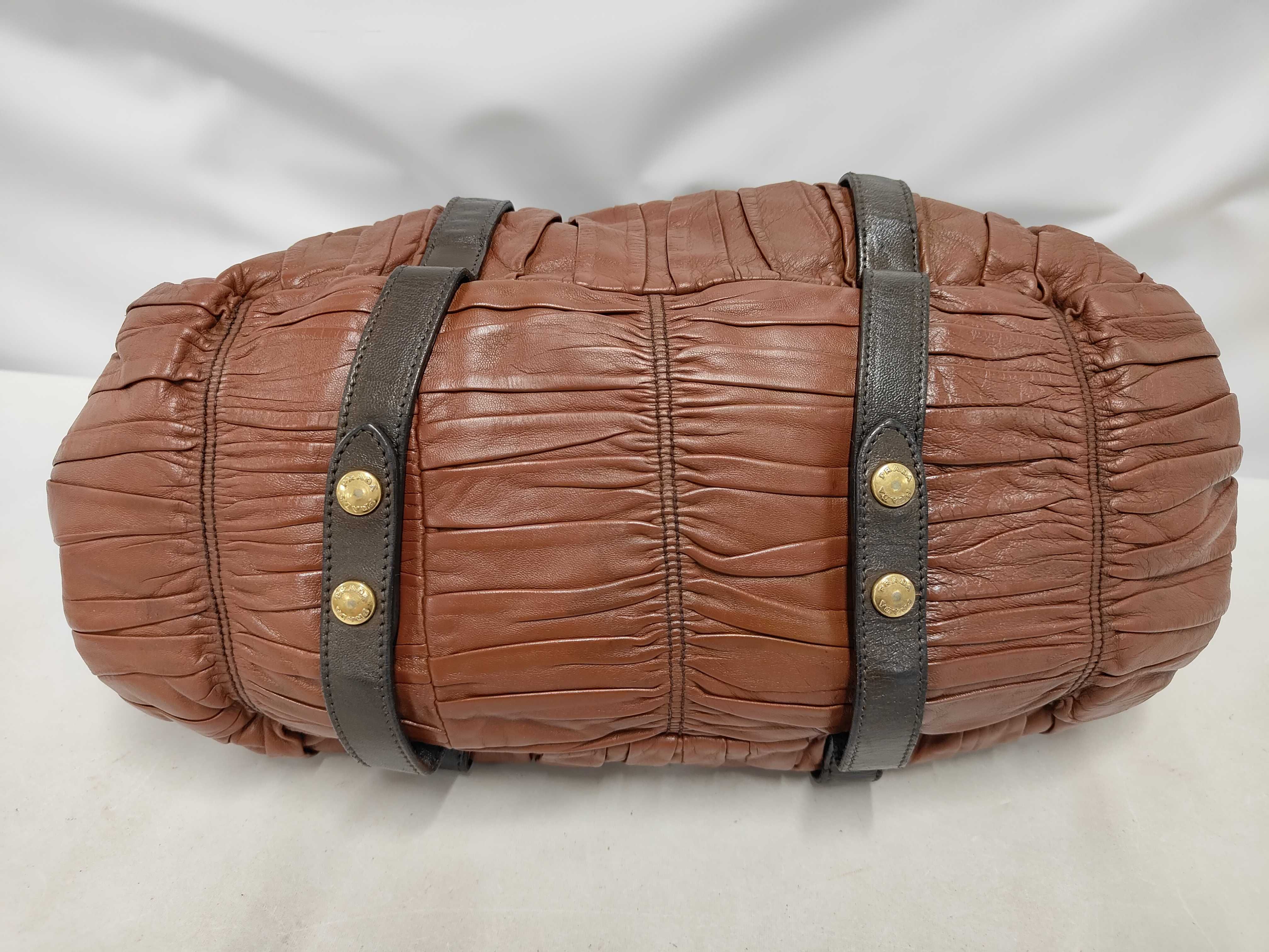 Gathered Leather Handbag Shoulder Bag Cereal Handbag — view 4