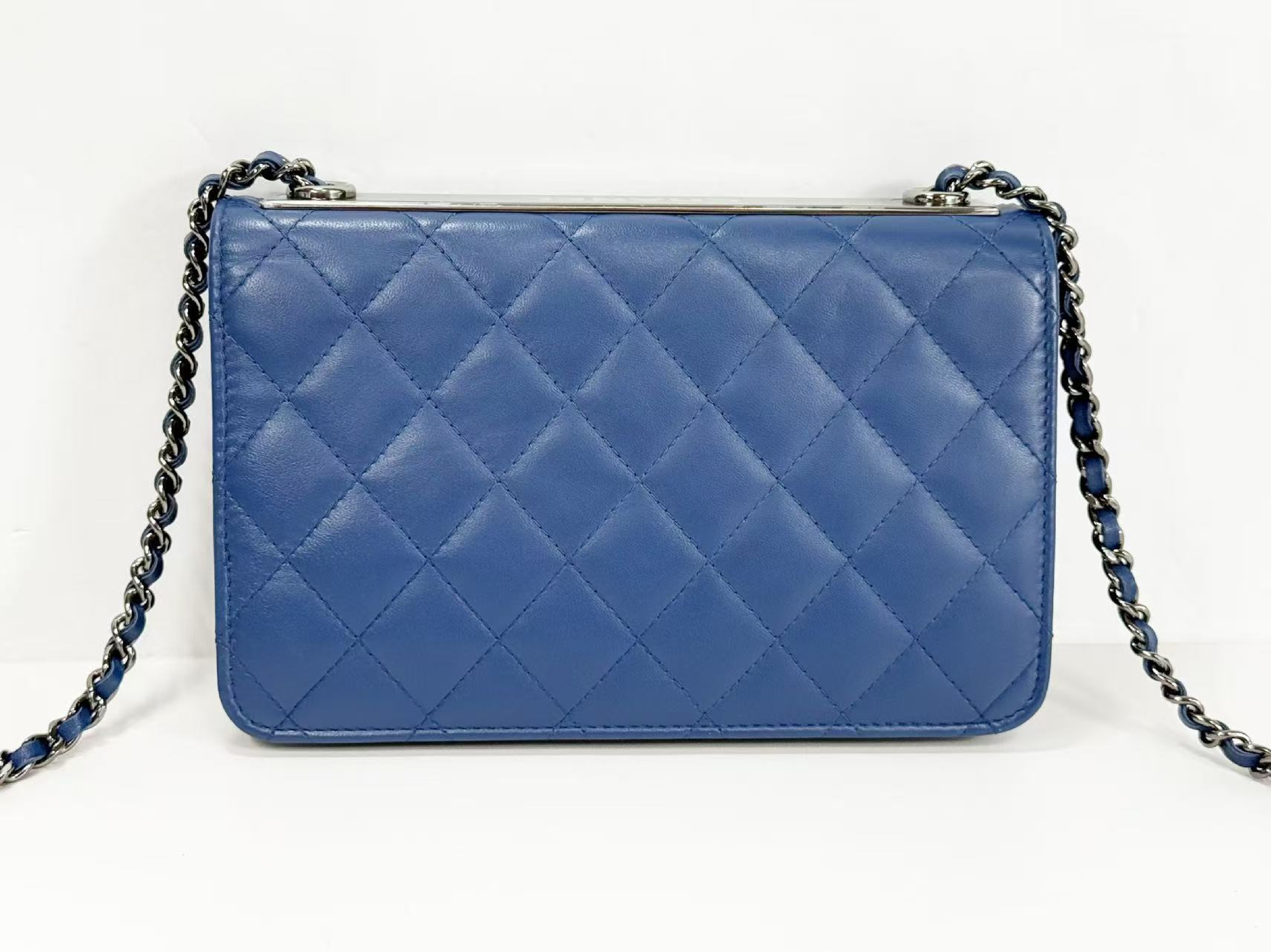 Matelassé Trendy CC CHANEL Plate Royal Blue W19cm approx. 23 series [Comes with dust bag, authenticity card, and seal] B Silver hardware Shoulder bag 23868913 Shoulder bag — view 3