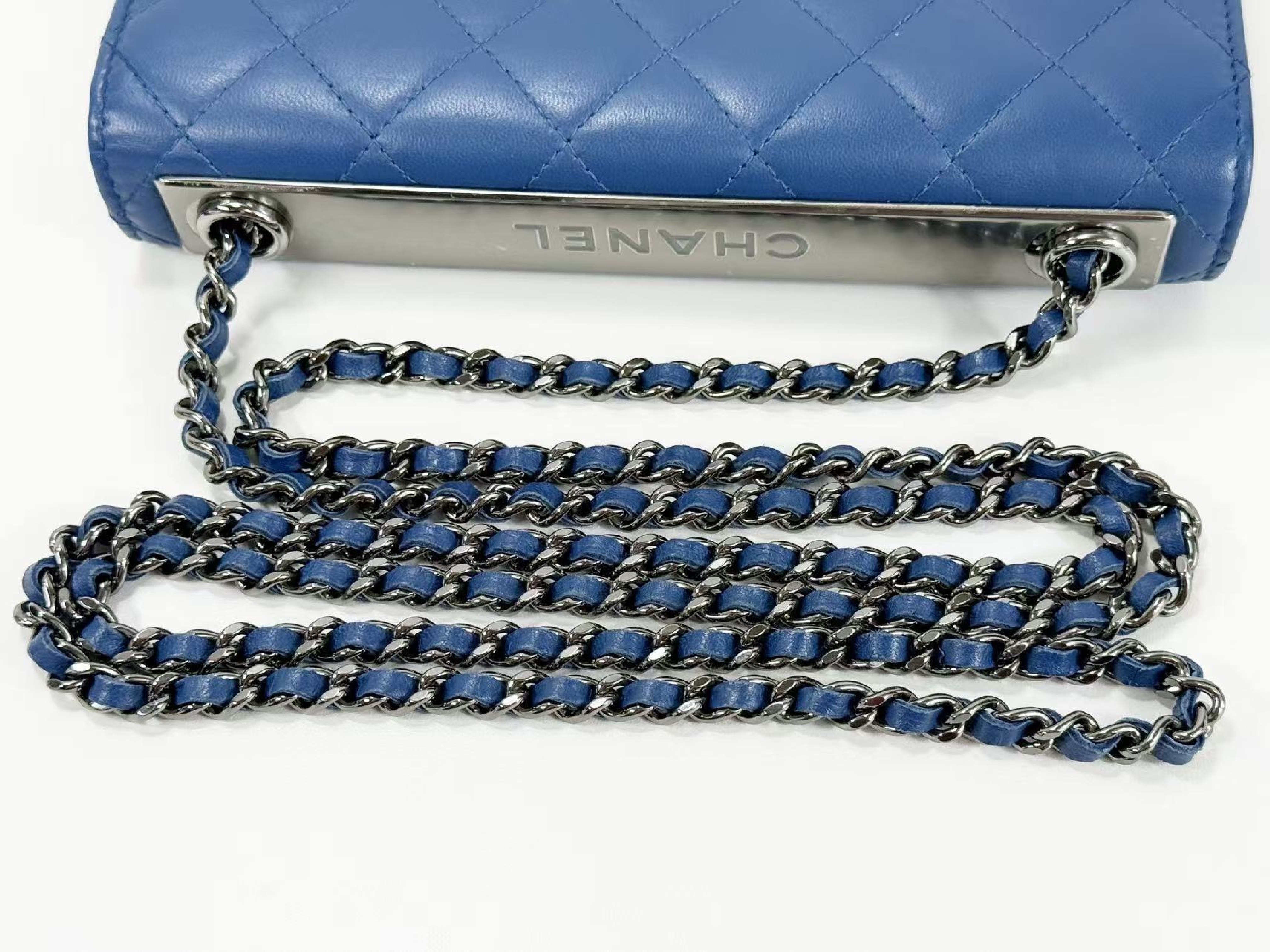 Matelassé Trendy CC CHANEL Plate Royal Blue W19cm approx. 23 series [Comes with dust bag, authenticity card, and seal] B Silver hardware Shoulder bag 23868913 Shoulder bag — view 8