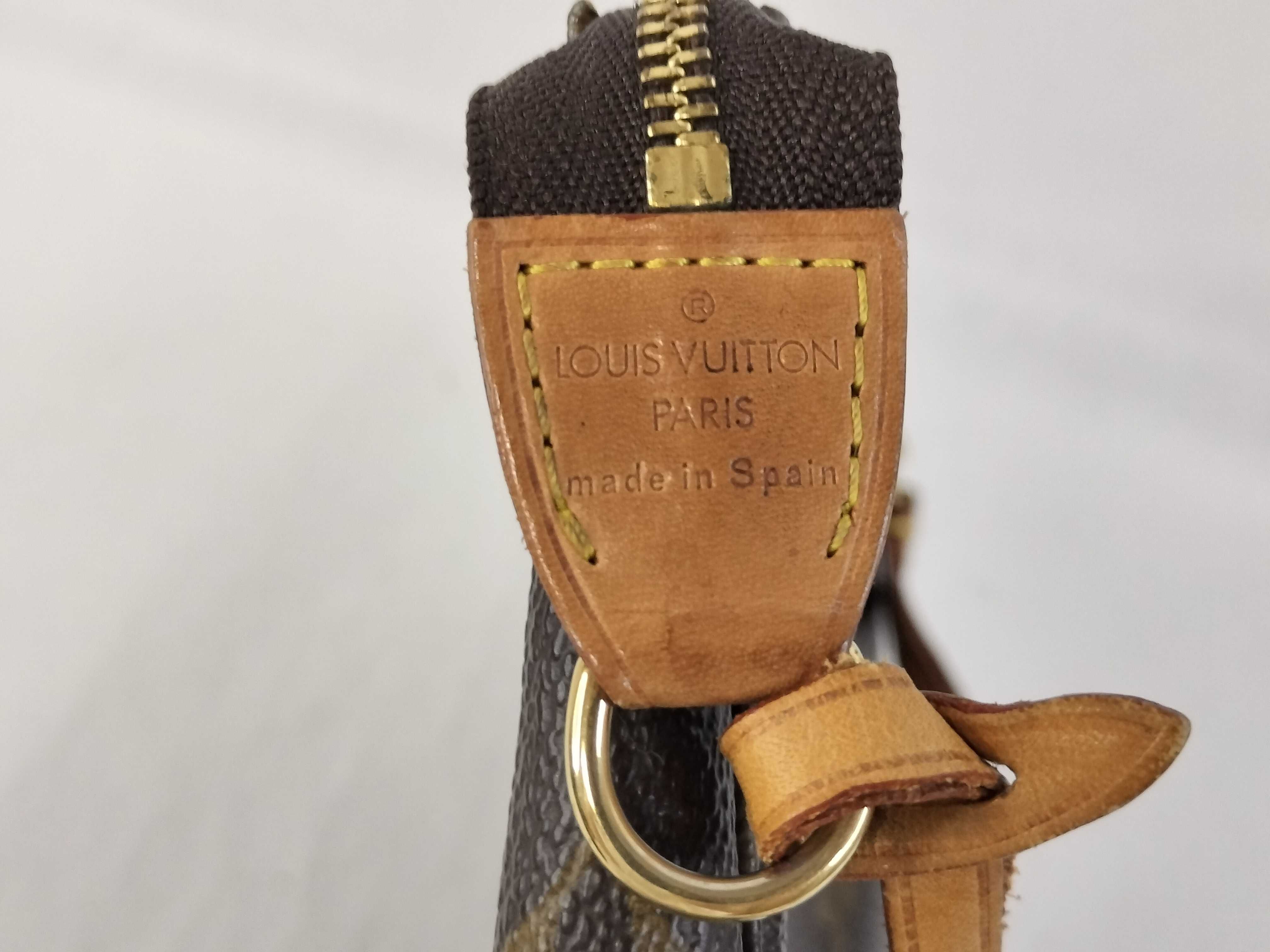 Monogram M40712 Pochette Accessoires Handbag — view 13