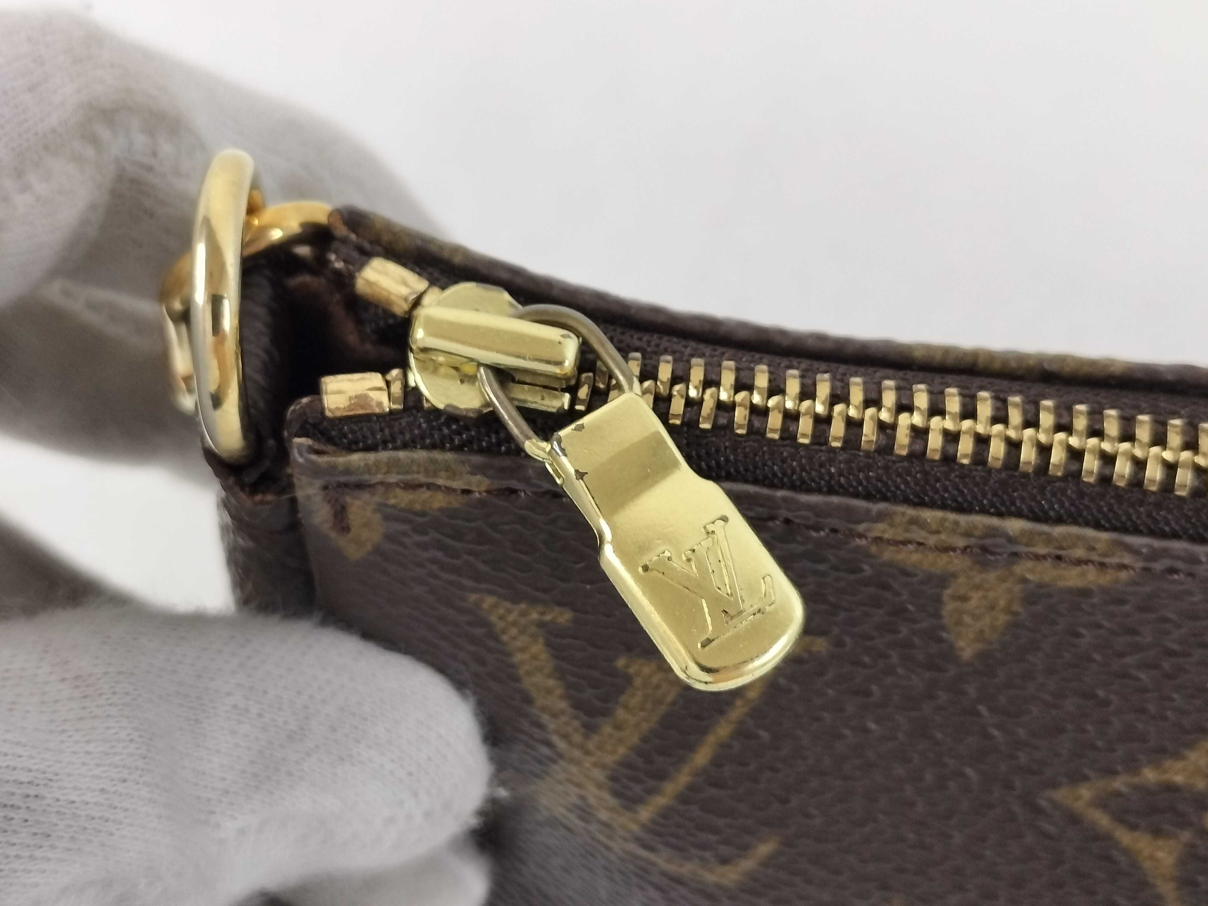 Monogram M40712 Pochette Accessoires Handbag — view 9