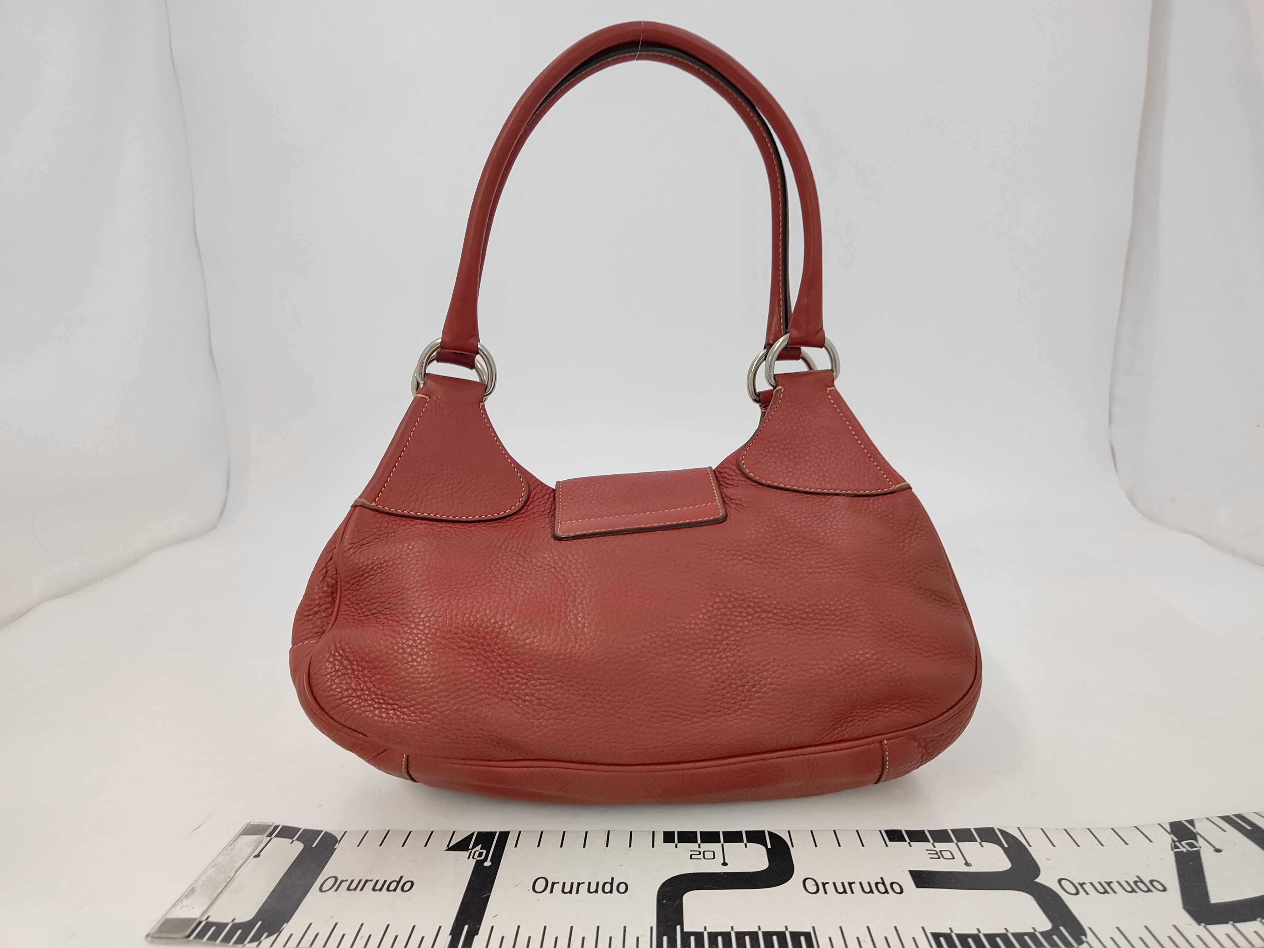 Vitello Daino Leather Moon Bag One-Shoulder Bag Handbag — view 2