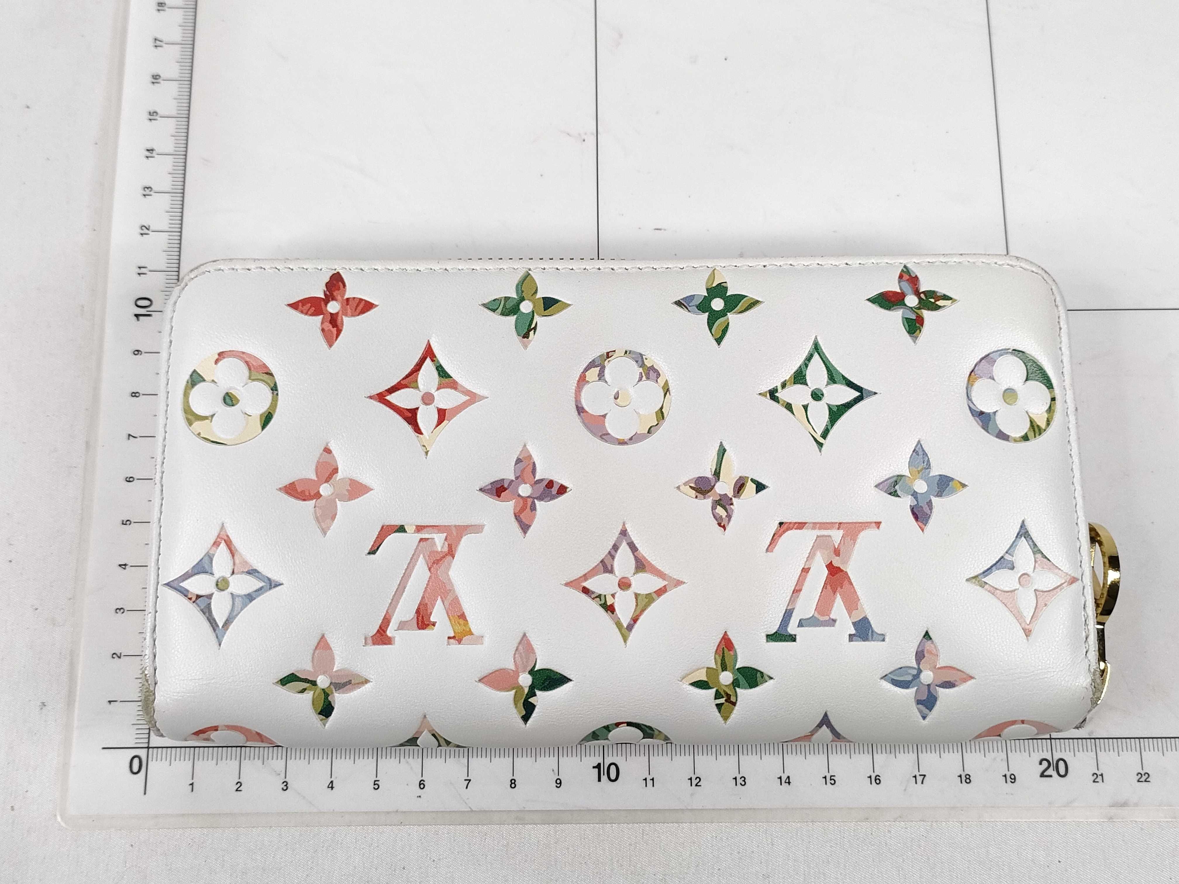 LV Garden Zippy Wallet M81694 — view 2
