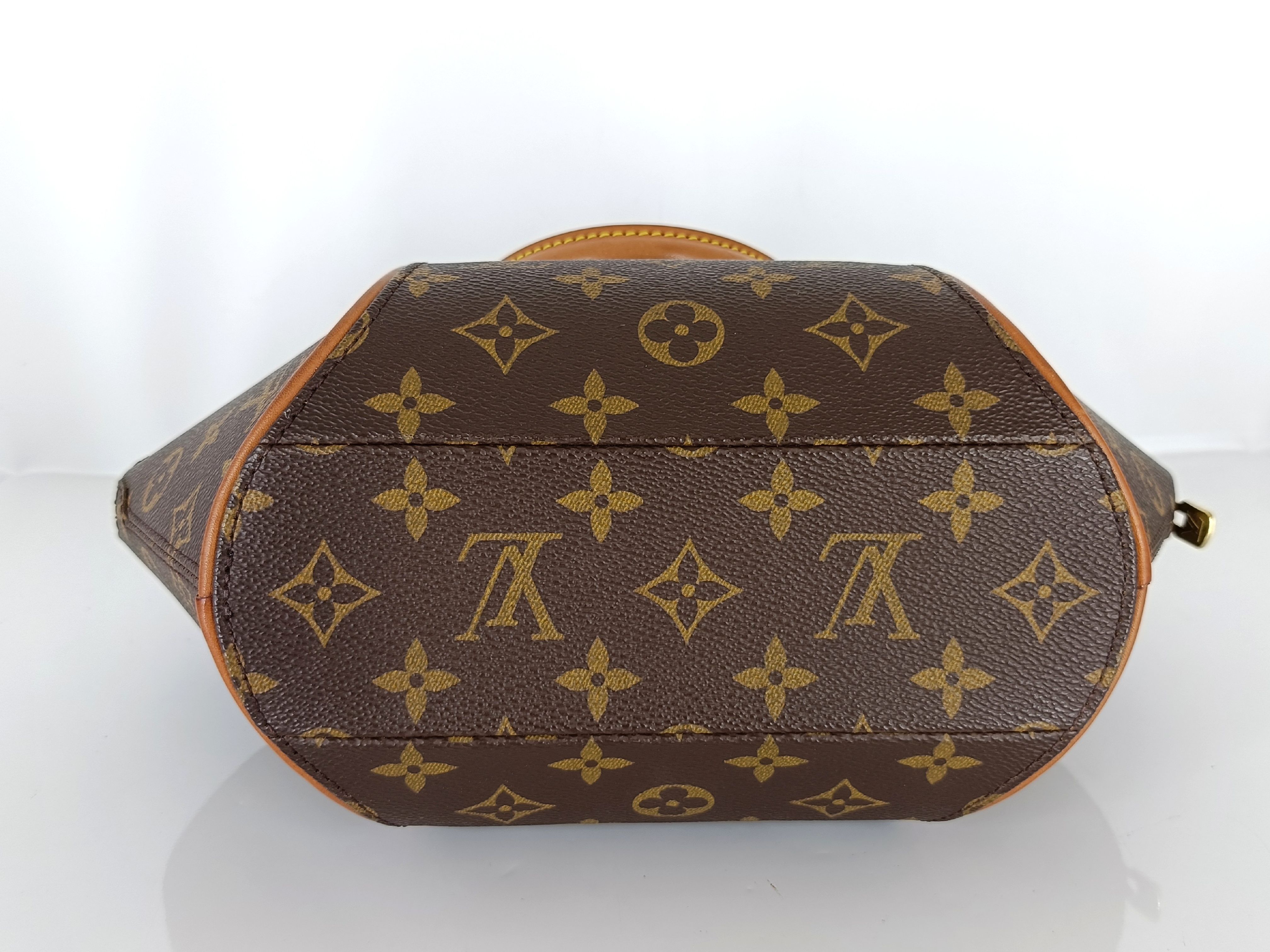 Monogram PH - Monogram Brown Canvas Ellipse PM Handbag — view 7