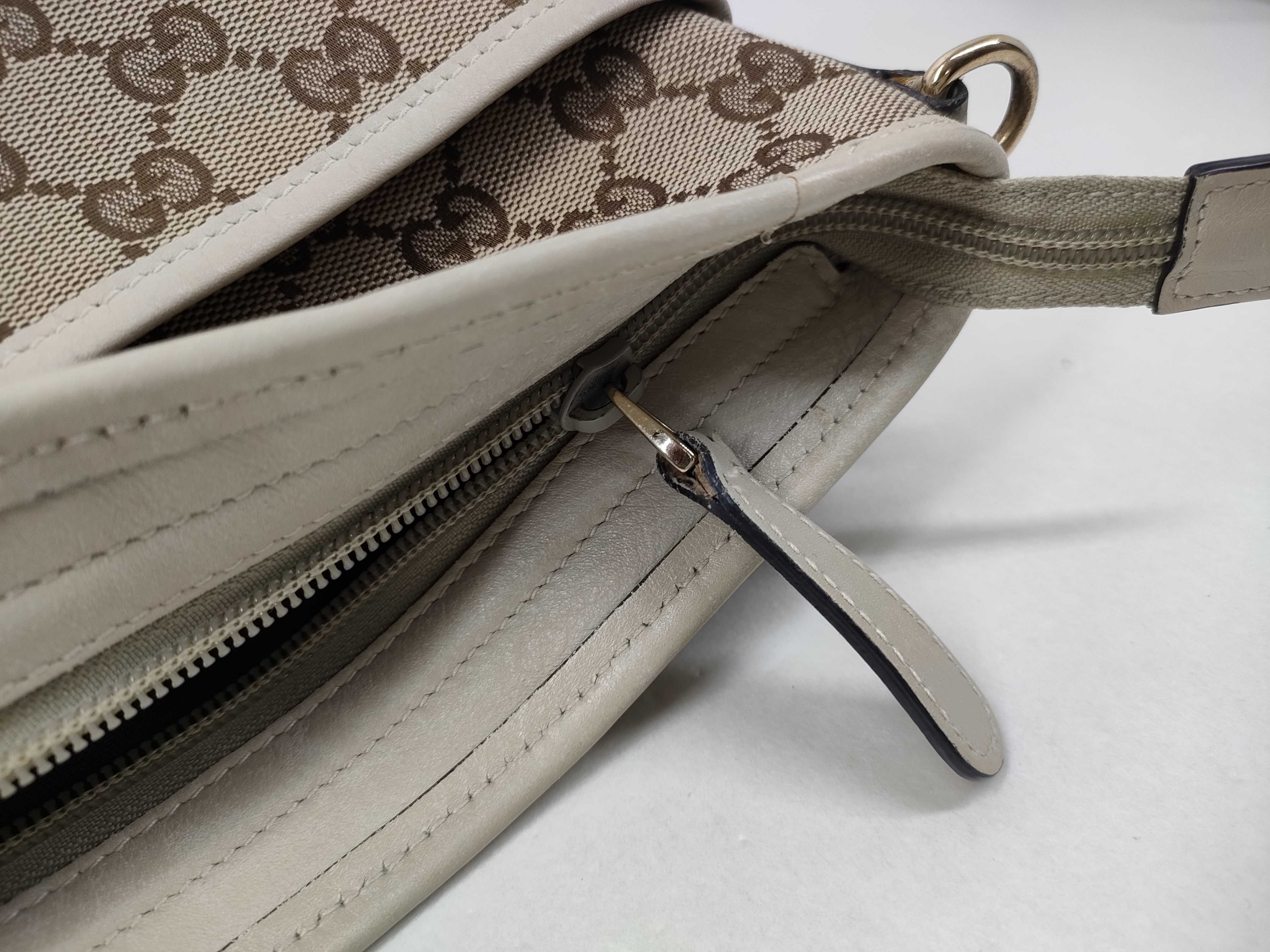 GG Canvas 338924 Shoulder Bag — view 9