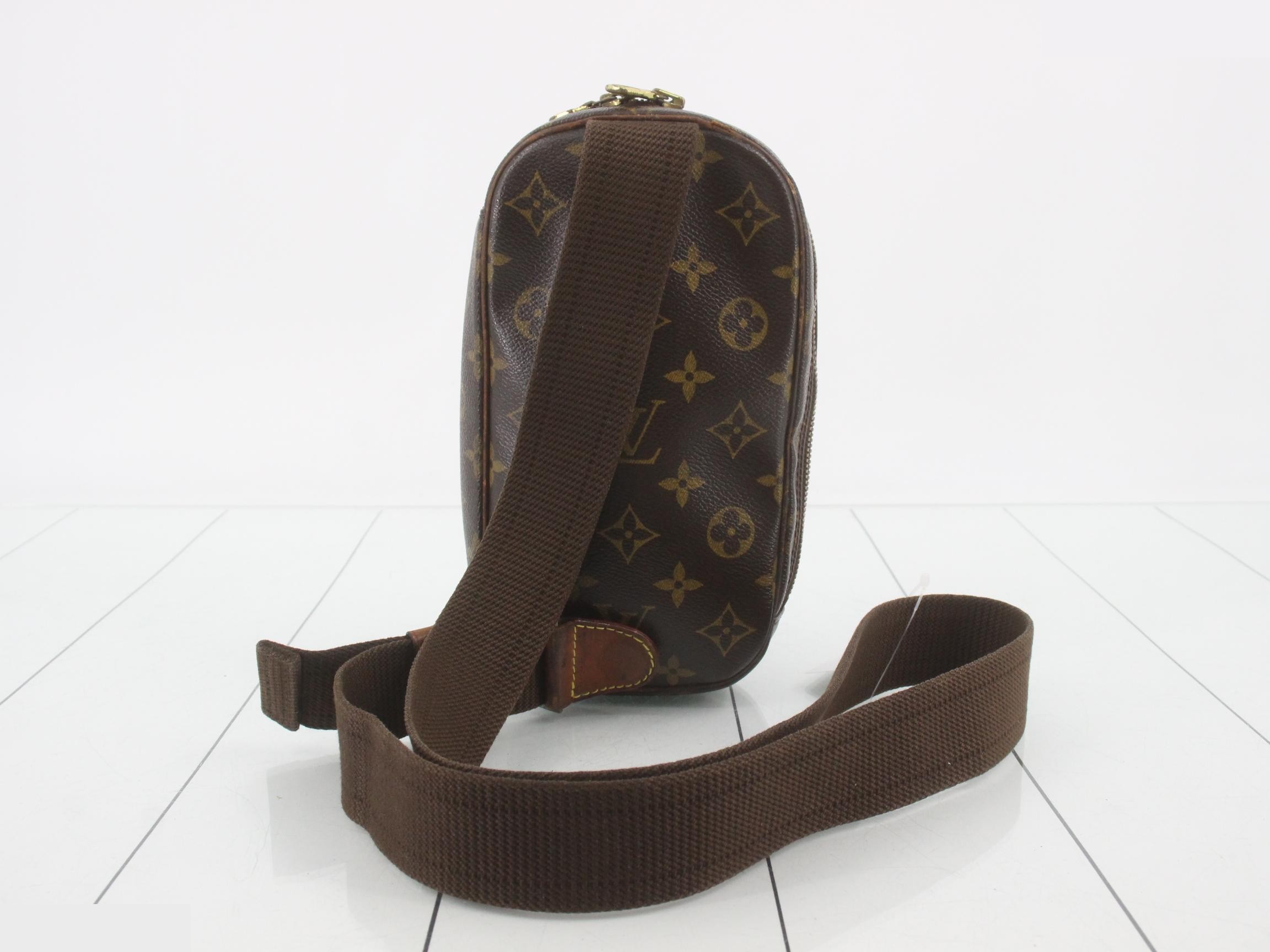 Pochette Gange — view 2