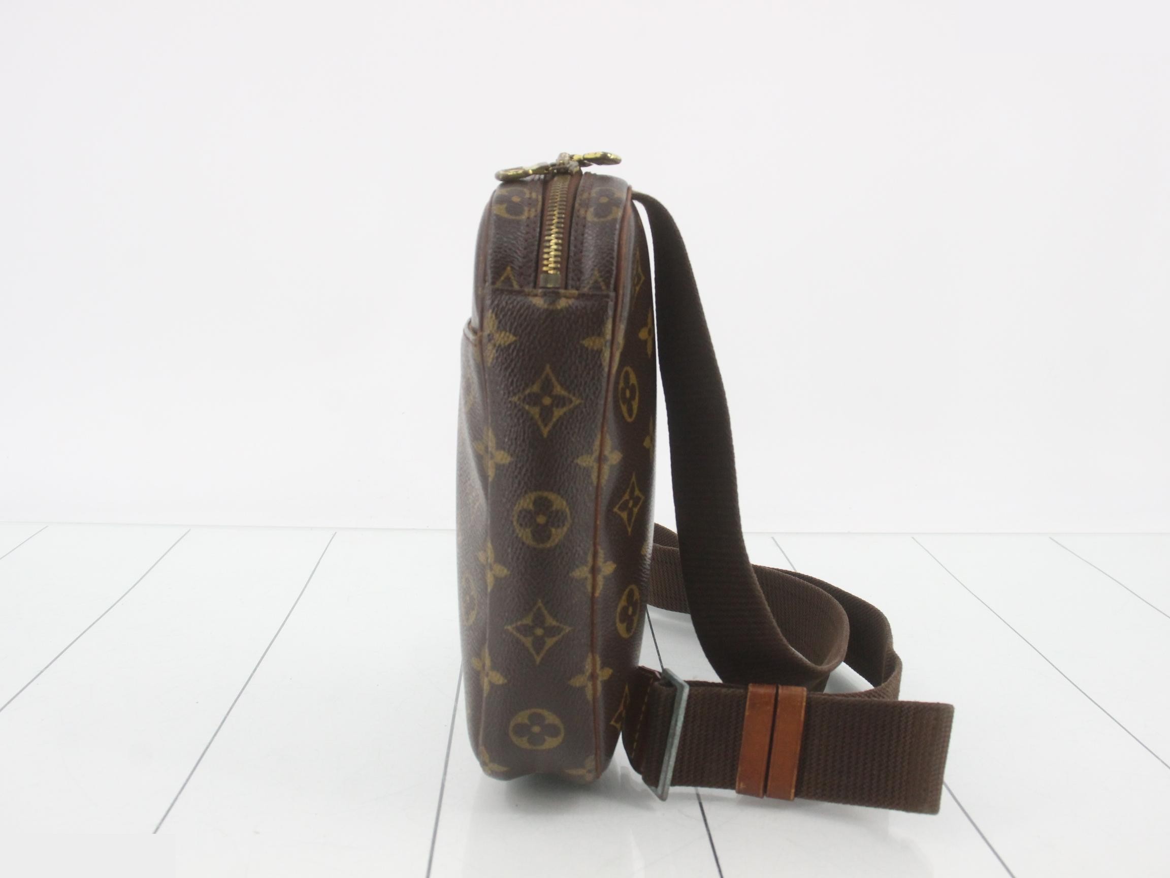 Pochette Gange — view 3