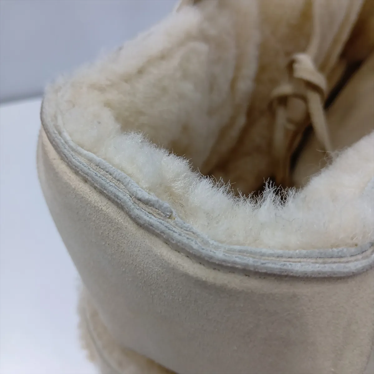 Maxi Intrecciato The Arco Tote Suede x Wool Tote Bag Beige — view 11