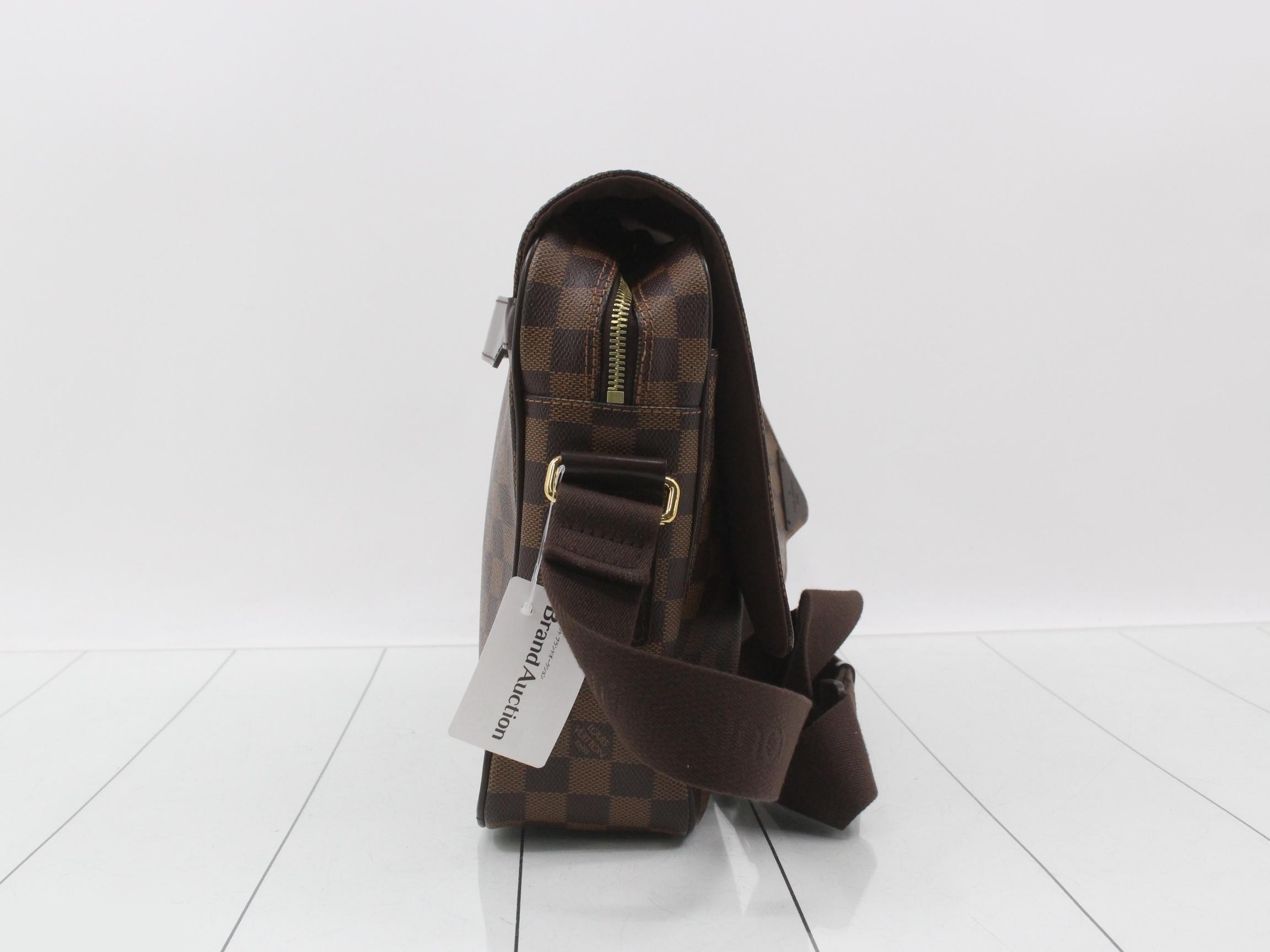 Damier Shelton MM Shoulder Bag — view 4