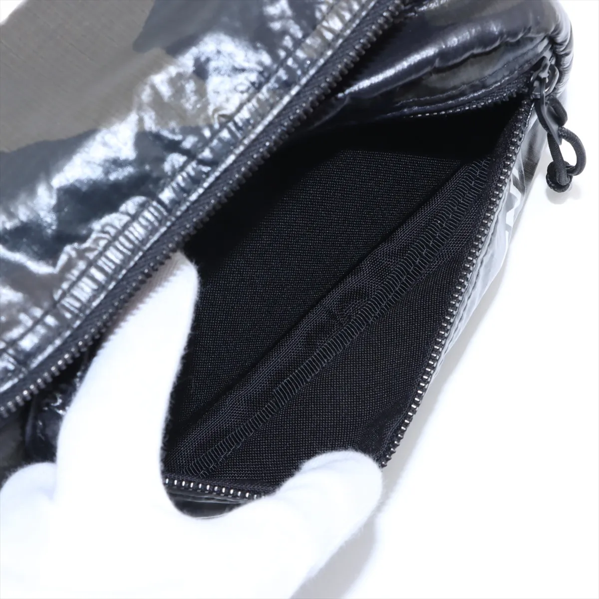 Nux Nylon Body Bag Black x Khaki 581375 — view 7