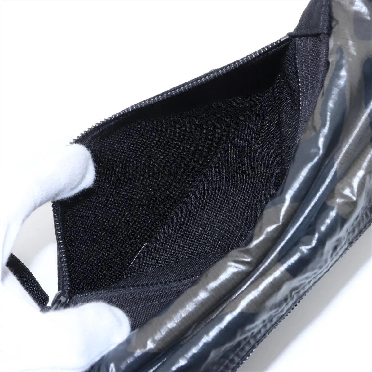 Nux Nylon Body Bag Black x Khaki 581375 — view 10