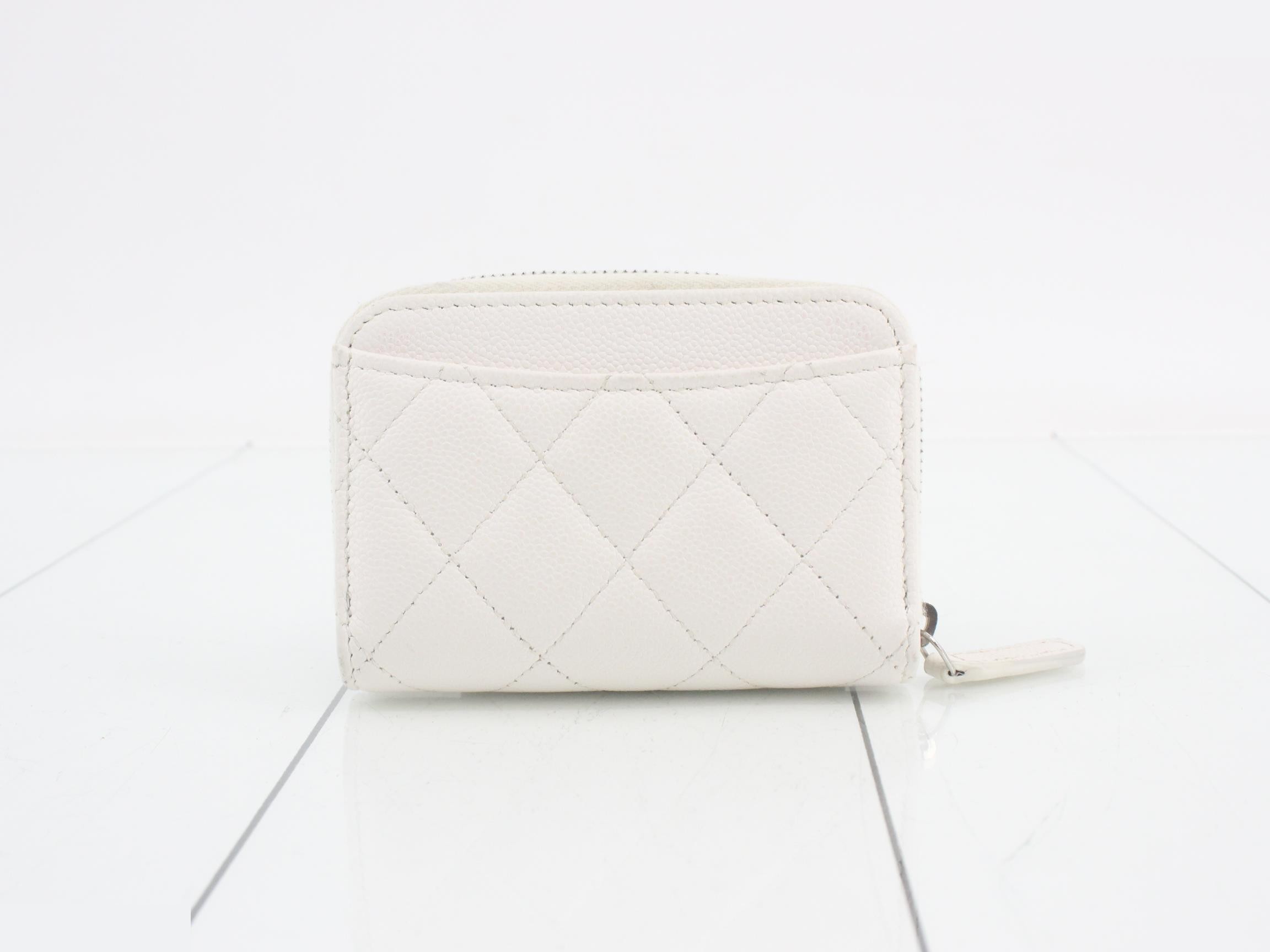 Matelassé Caviar Skin Coco Mark Card Case — view 2