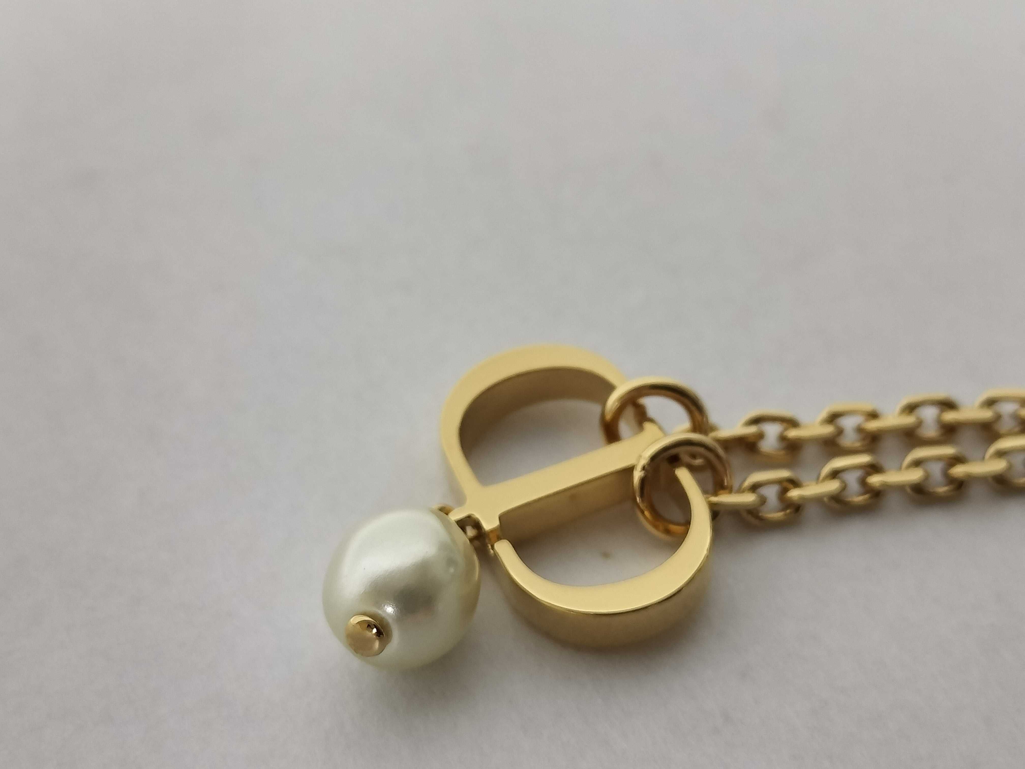 F Pearl Necklace. Accessories: Box, dust bag, necklace. — view 6