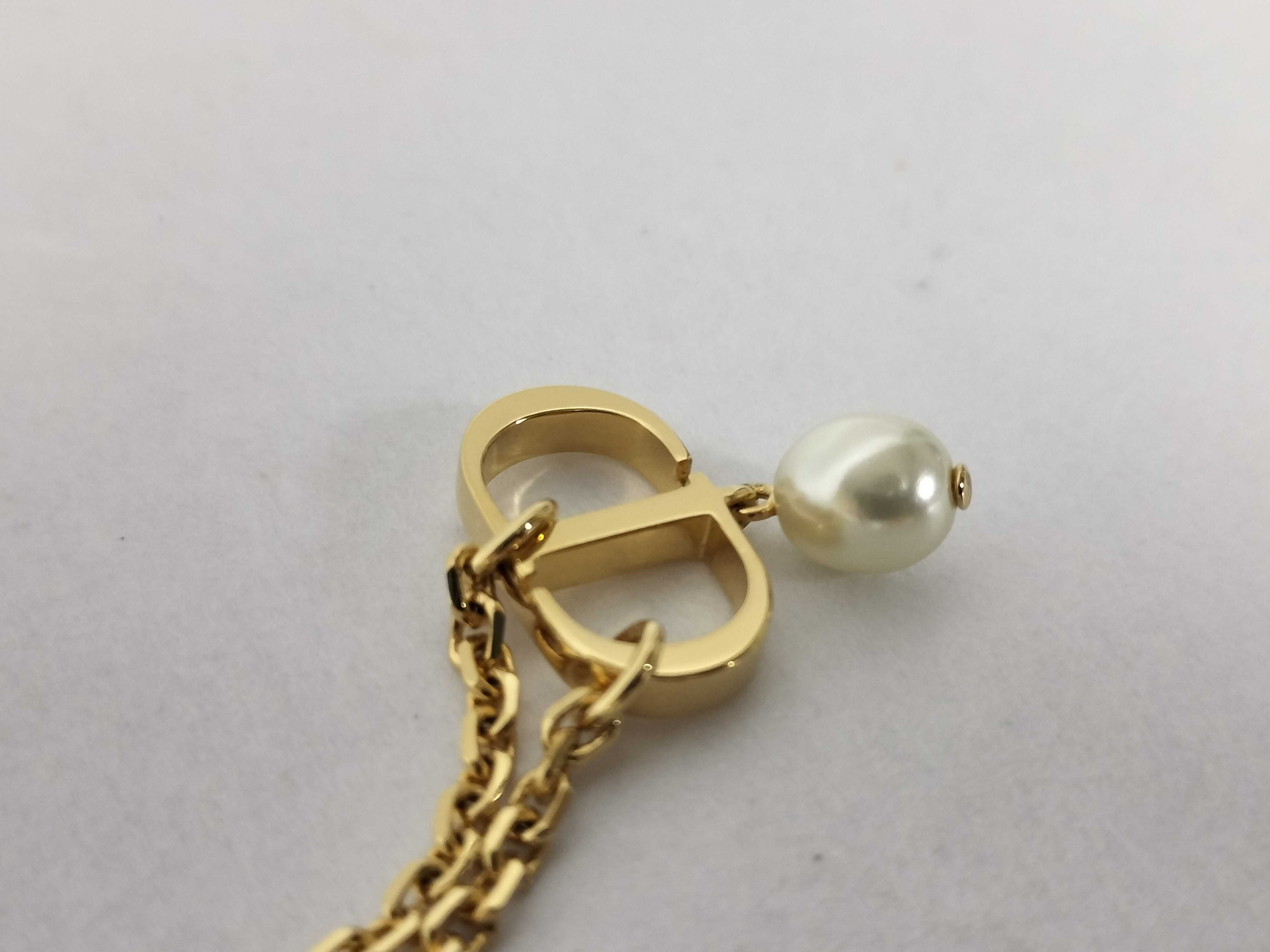 F Pearl Necklace. Accessories: Box, dust bag, necklace. — view 7