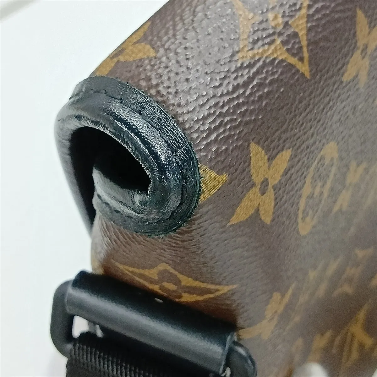 Monogram Macassar Magnetic Messenger Bag M45557 (Serial Number Unknown) Brown x Black — view 11