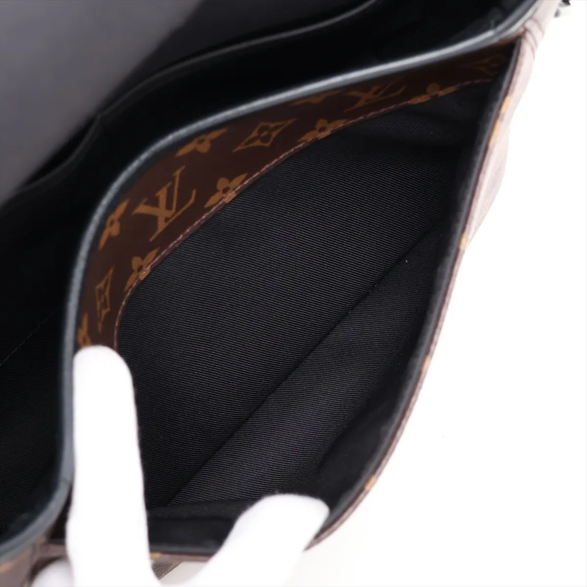 Monogram Macassar Magnetic Messenger Bag M45557 (Serial Number Unknown) Brown x Black — view 7