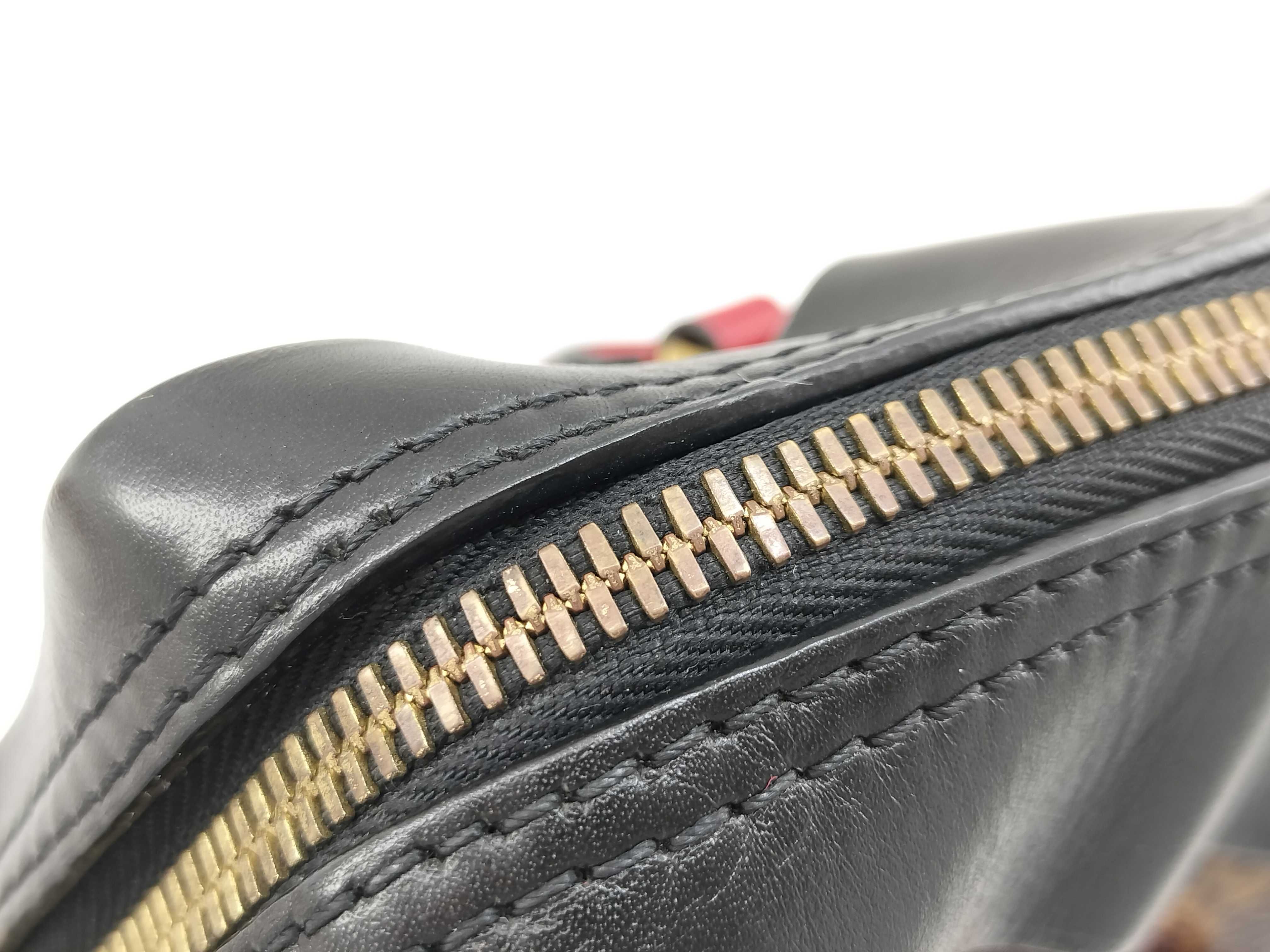 Monogram Louis Vuitton Monogram Hand Shoulder Bag Handbag — view 12