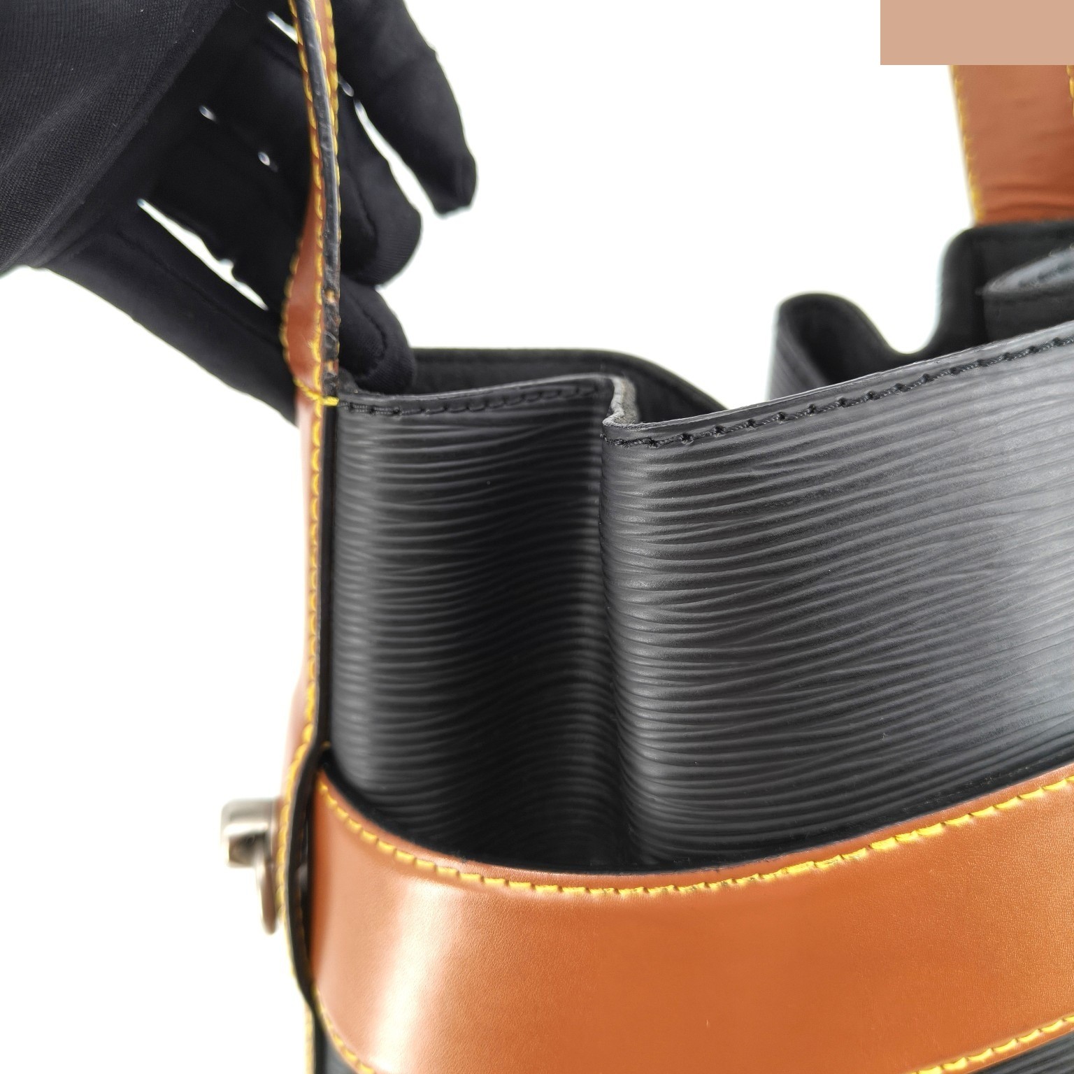 Twist Bucket Epi Noir 2 ways Bag — view 9