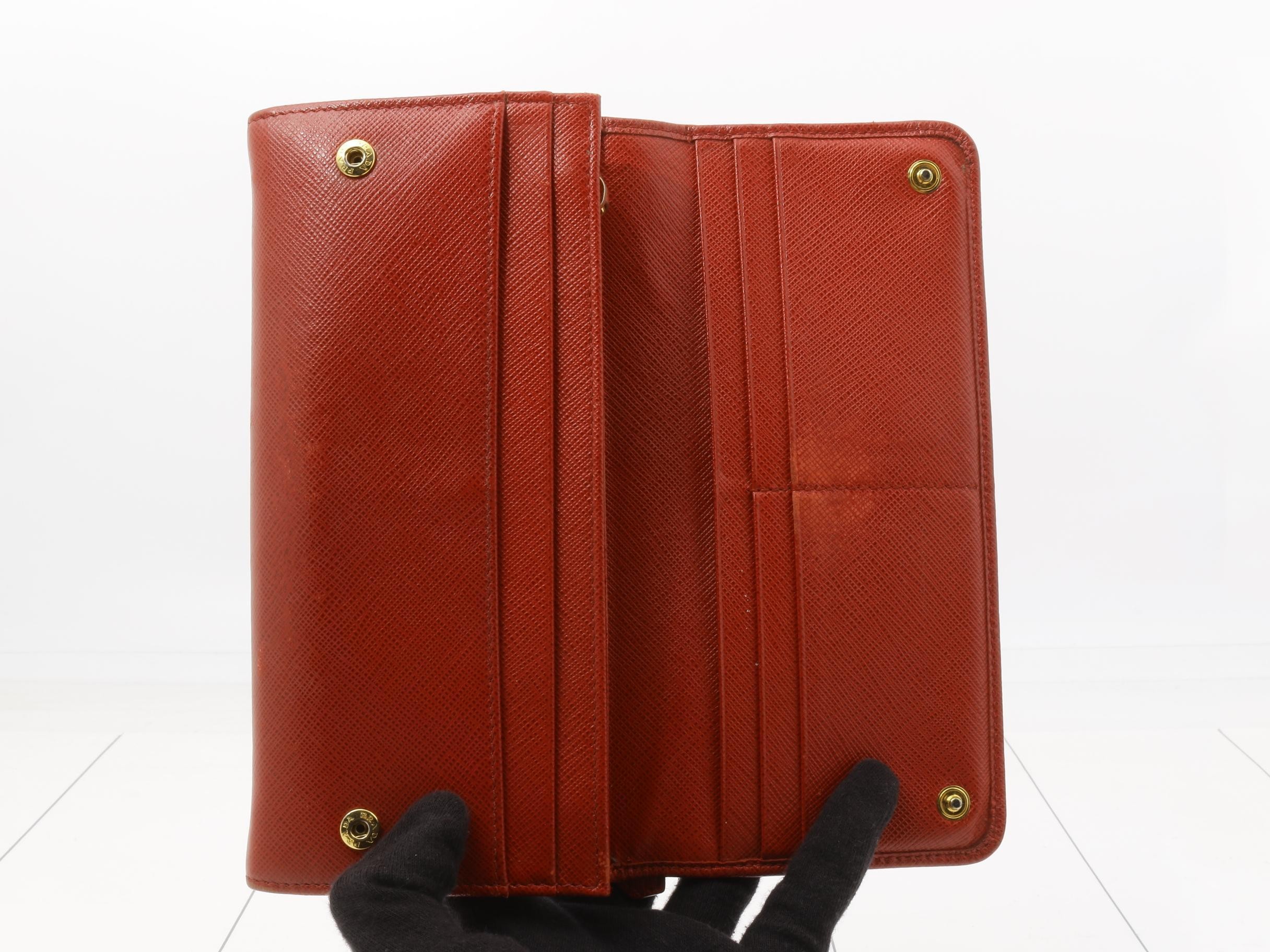 Other lines: Bags and Wallets — view 4