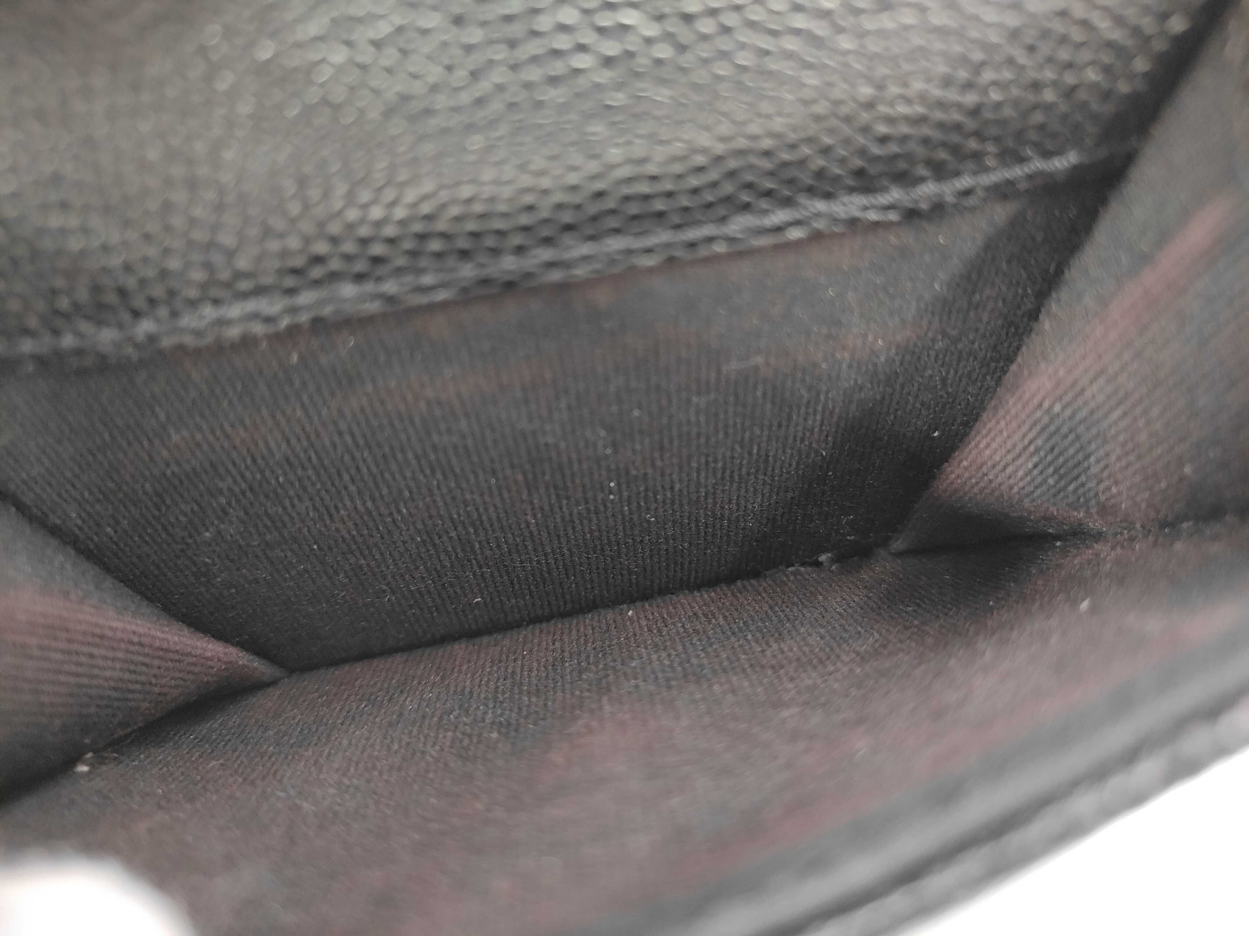 Matelassé Tri-fold Wallet, Caviar Leather, Black, Random Pattern — view 5