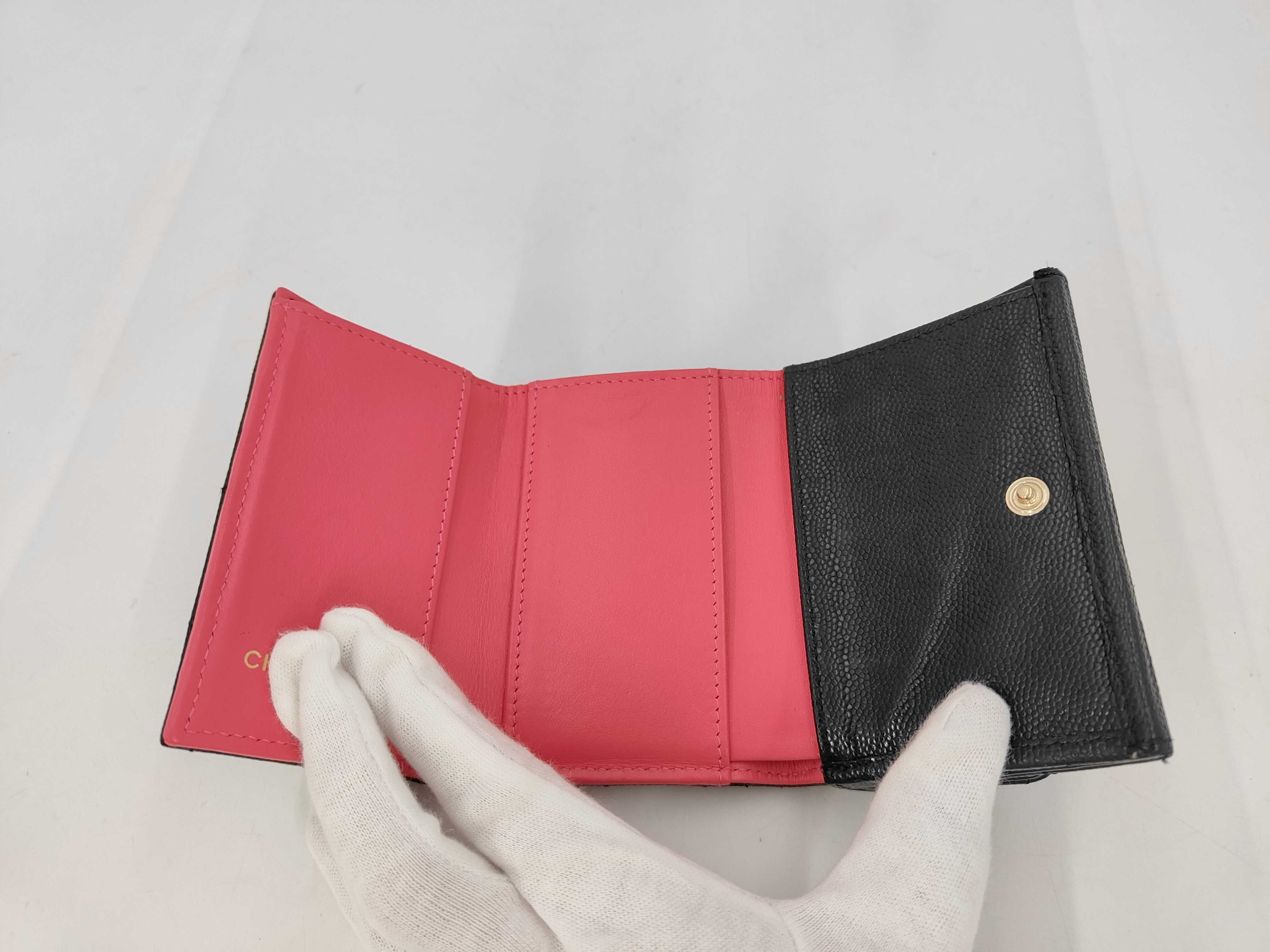 Matelassé Tri-fold Wallet, Caviar Leather, Black, Random Pattern — view 6