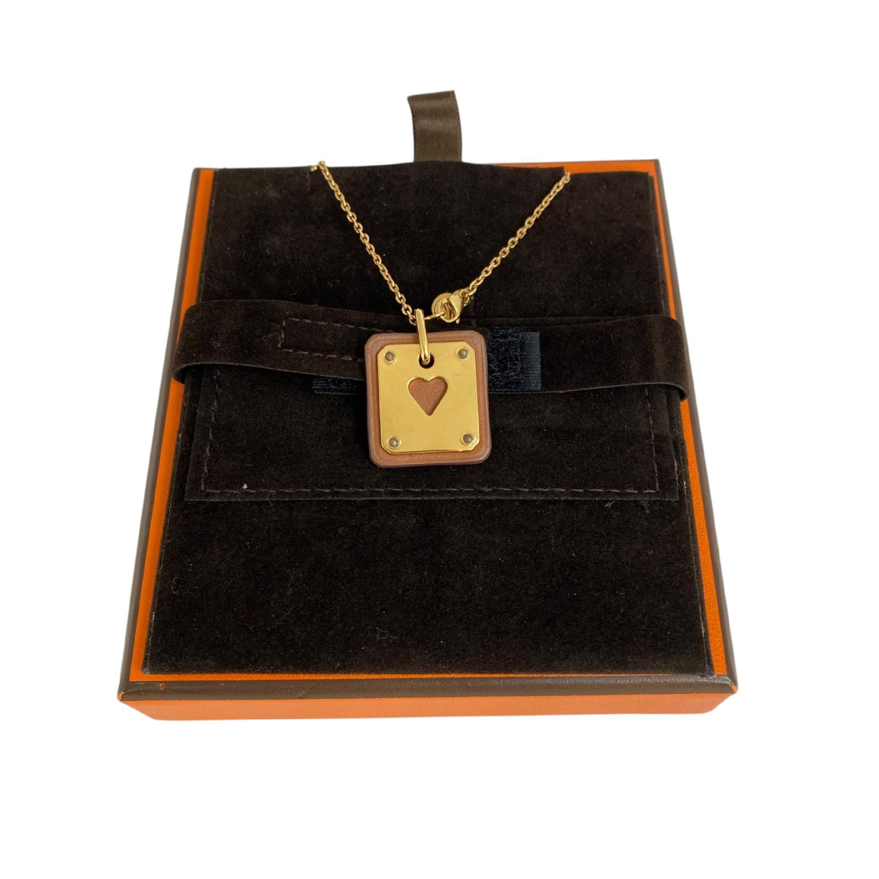 【*Shipped from: Hong Kong*】HERMES ( ) Gold-colored Metal/Calfskin Adoucoeur Necklace Stamp Z Necklace — view 10