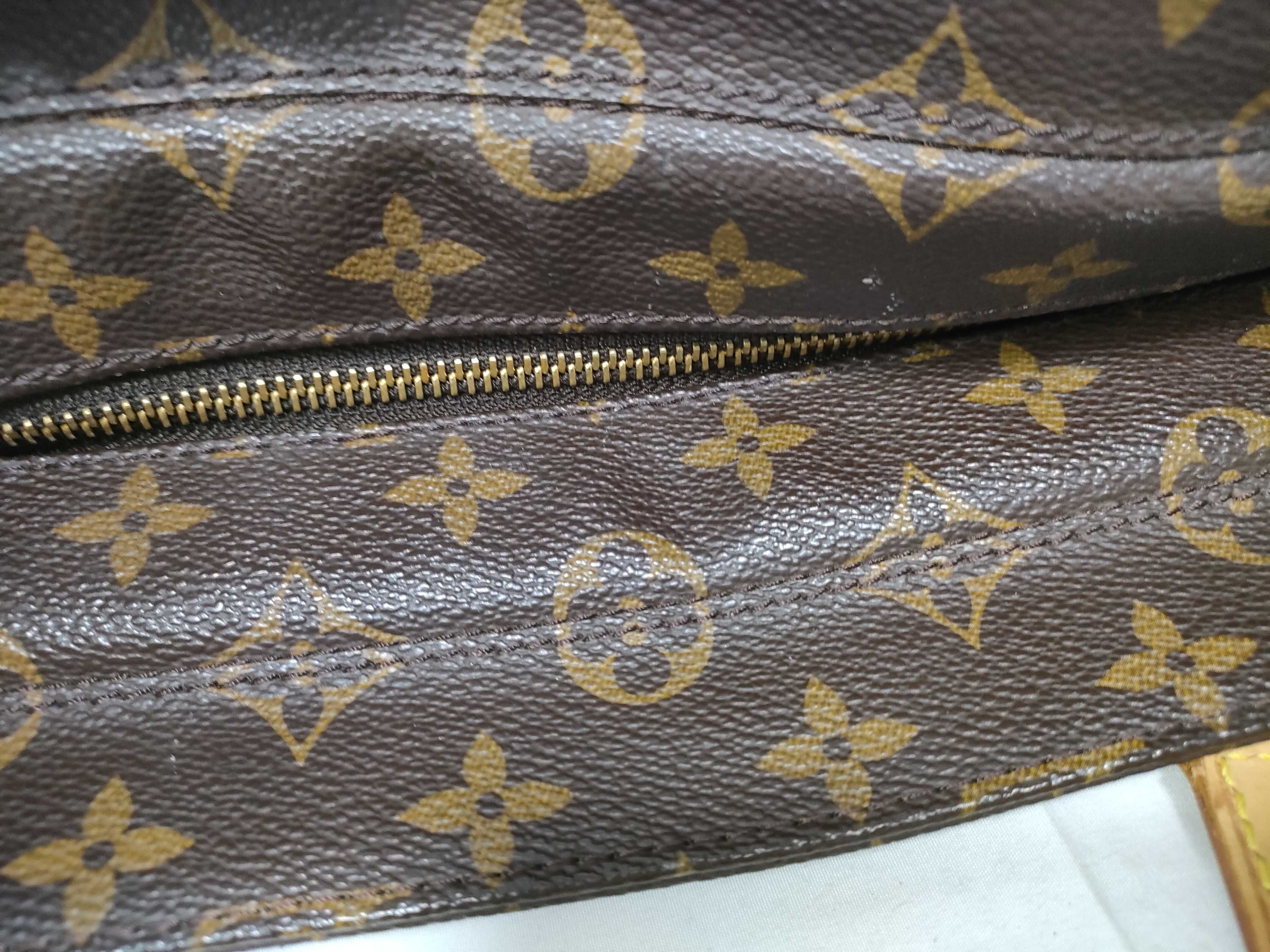 Monogram Louis Vuitton LV Luco Monogram Tote Bag — view 10