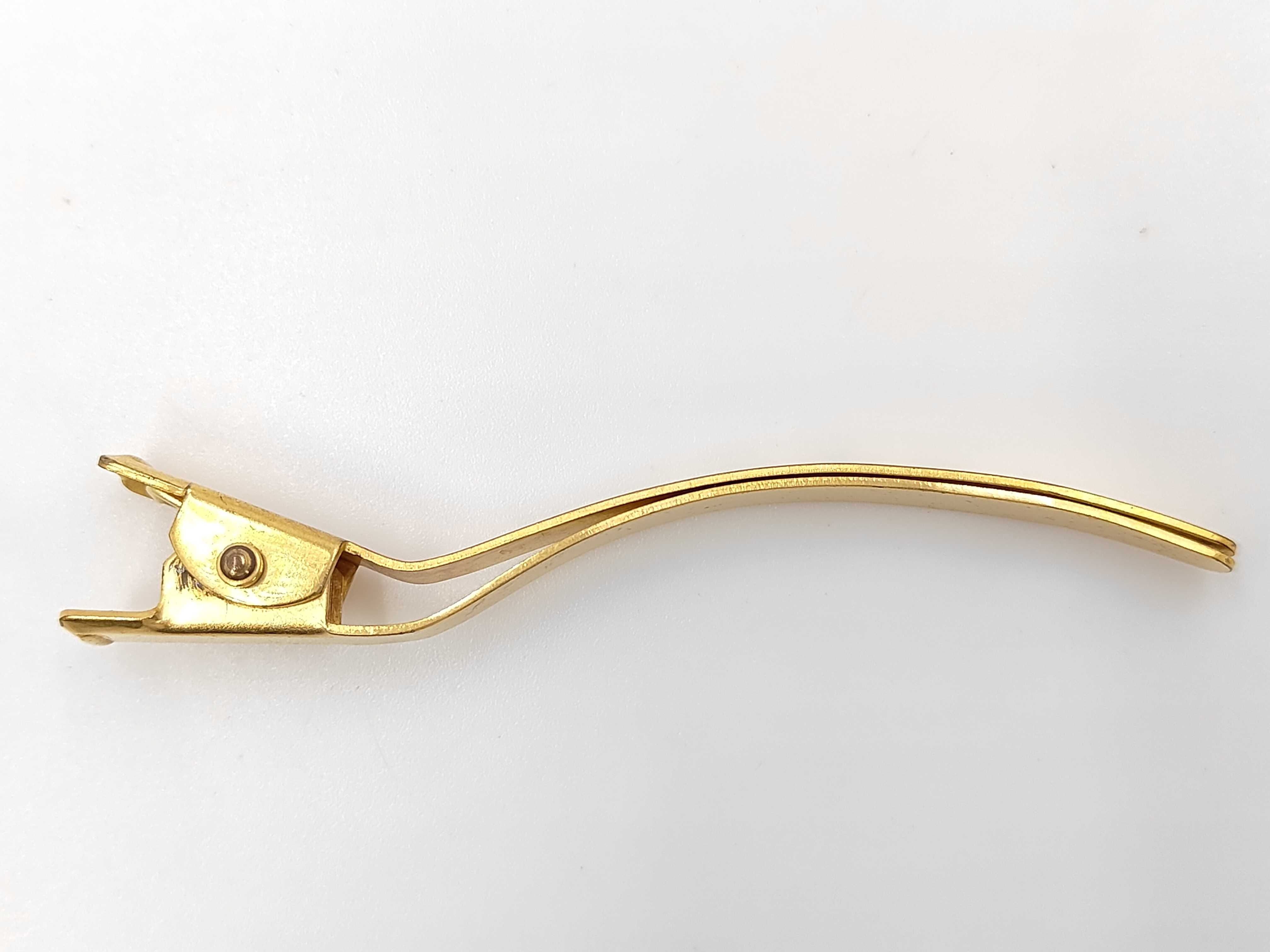 barrette, gold logo, engraved plate (removable), hair accessory. — view 2