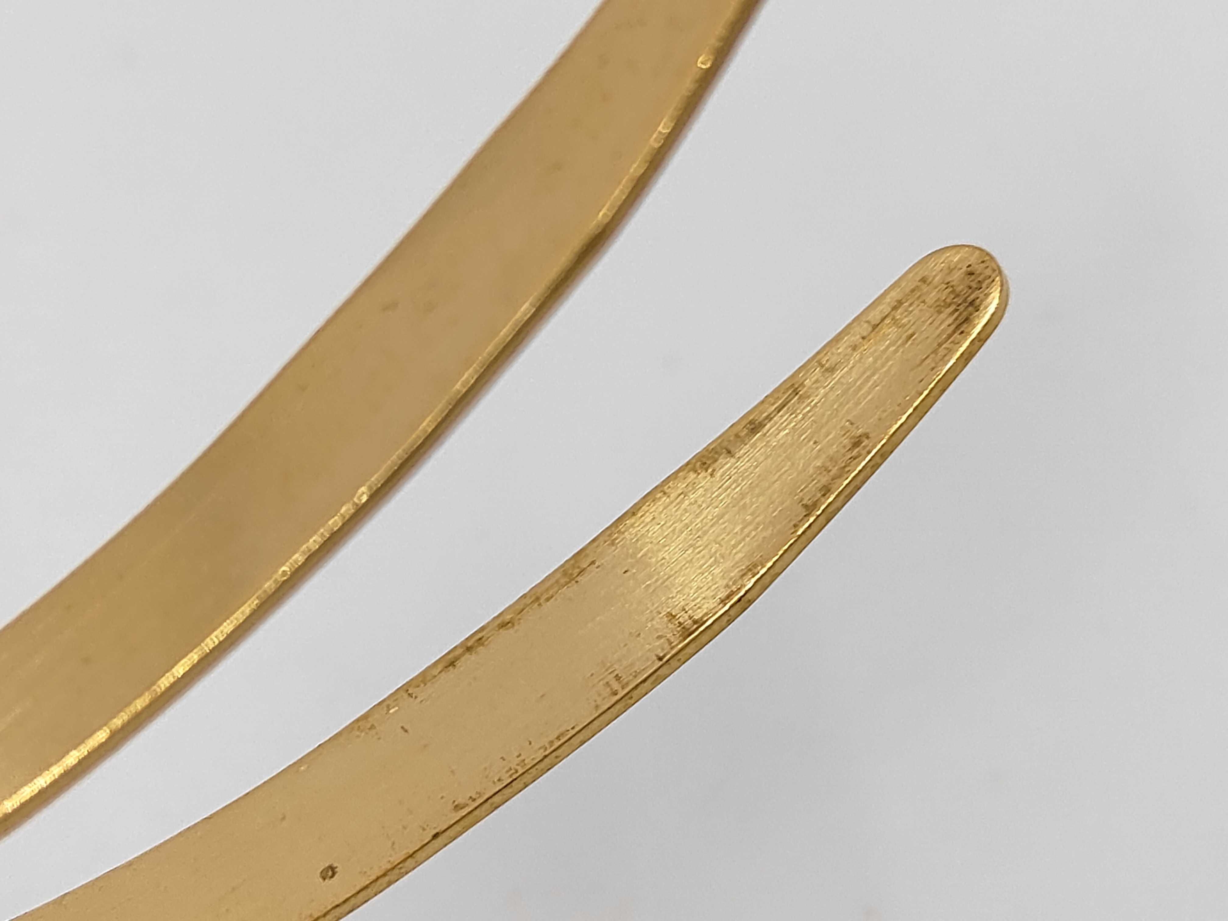 barrette, gold logo, engraved plate (removable), hair accessory. — view 6