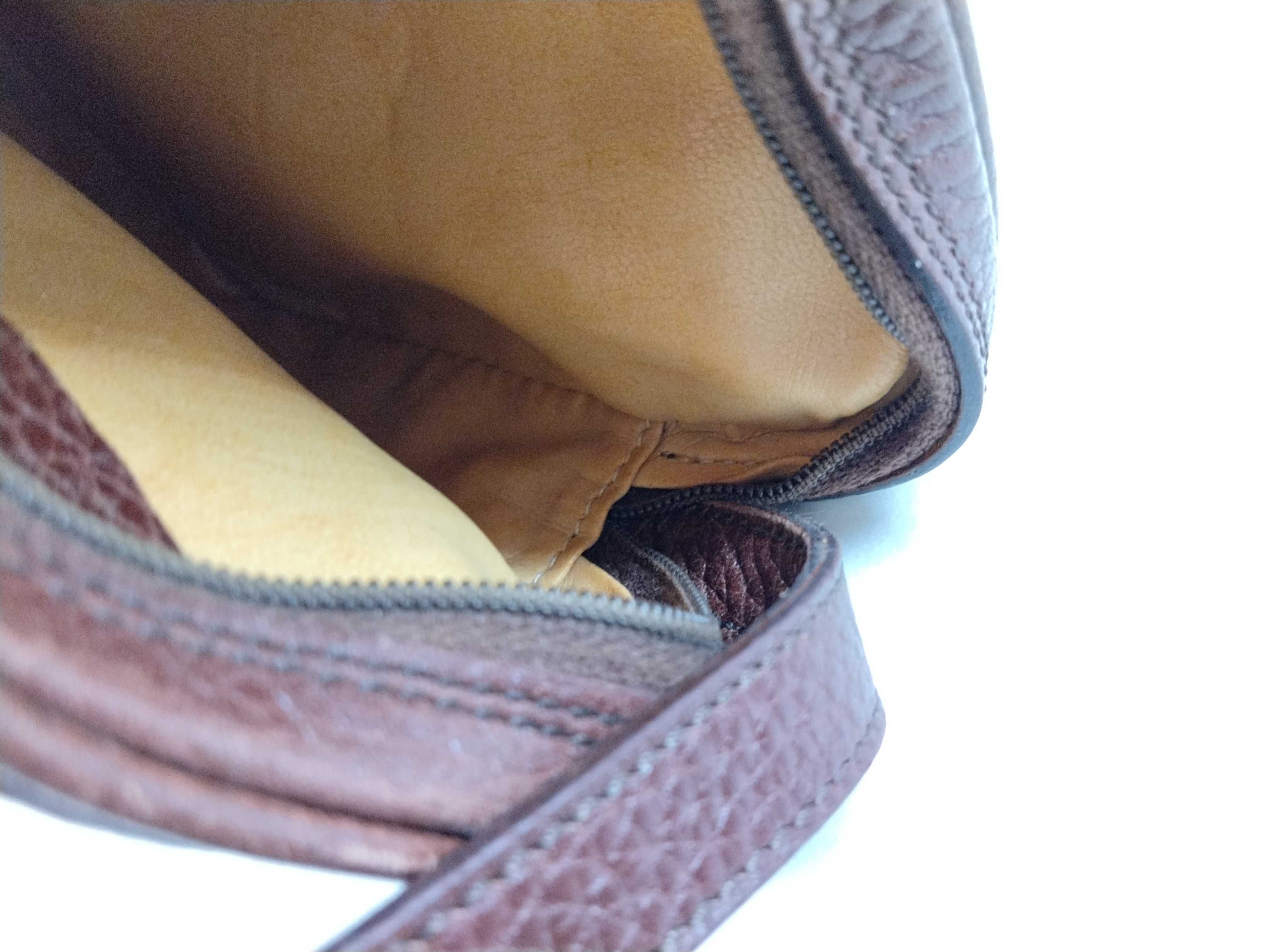 Gancini Shoulder Bag — view 12