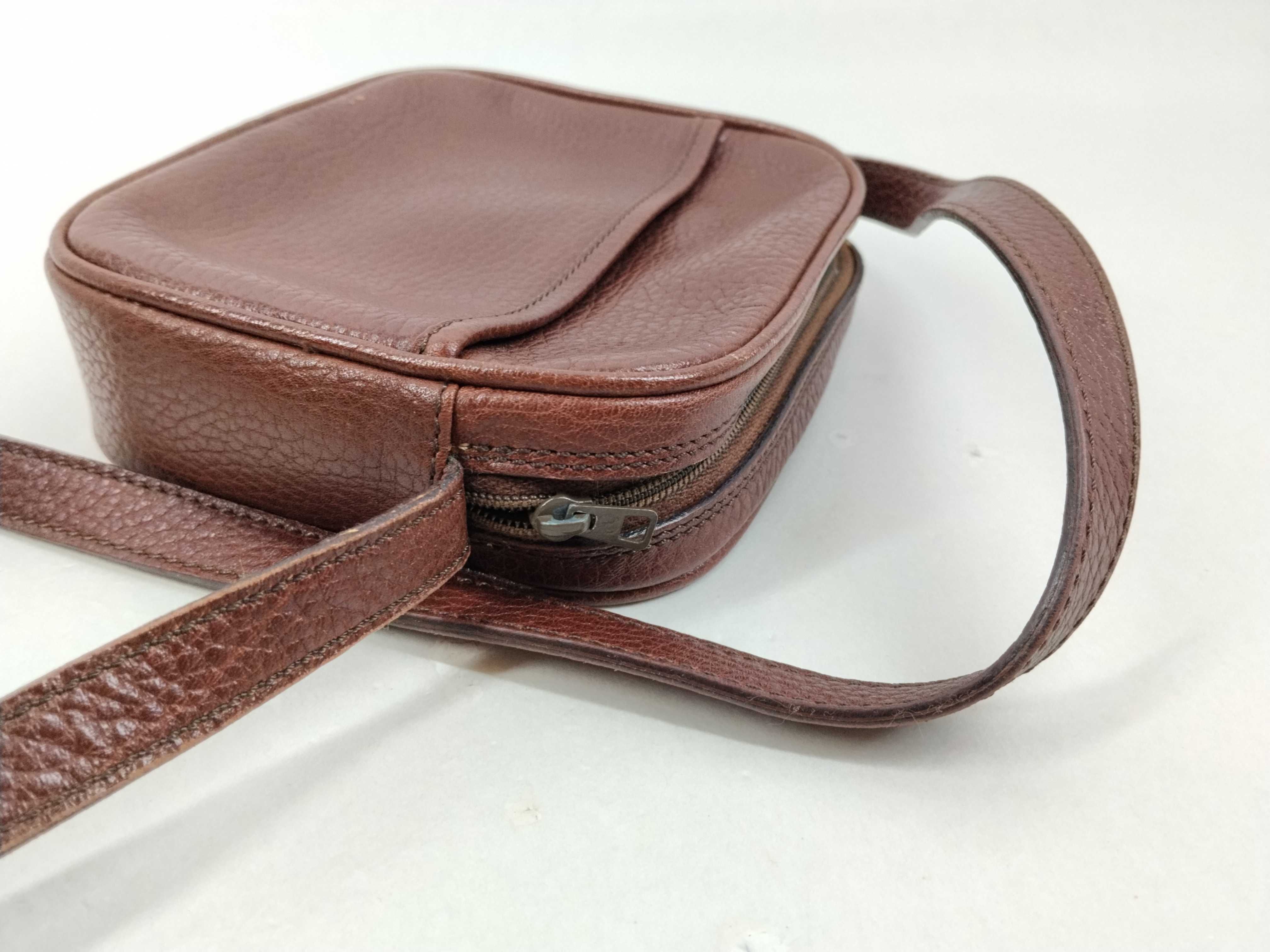 Gancini Shoulder Bag — view 9
