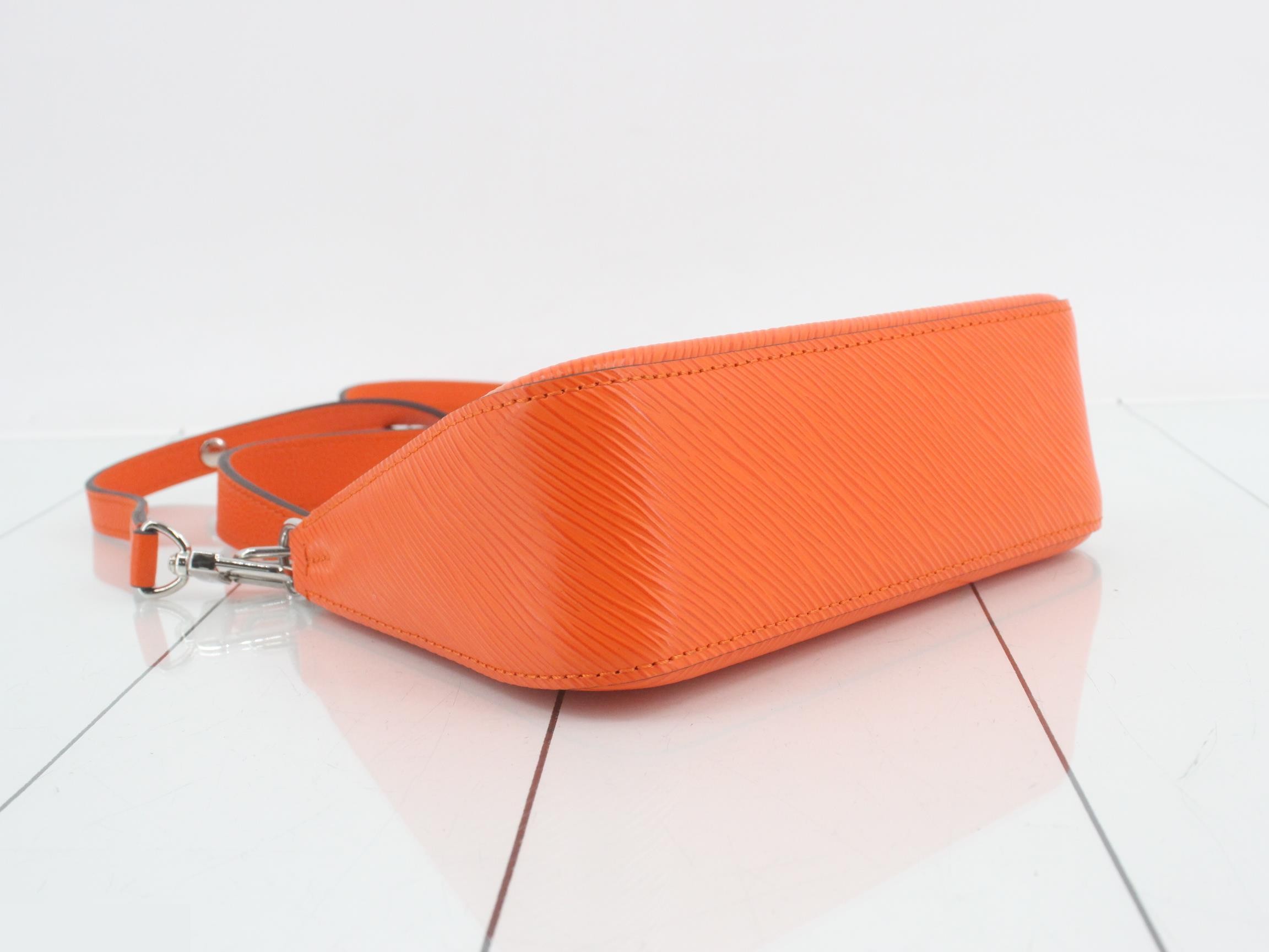 Epi Marellini Pouch/Mirror Included 2-Way Shoulder Bag — view 5