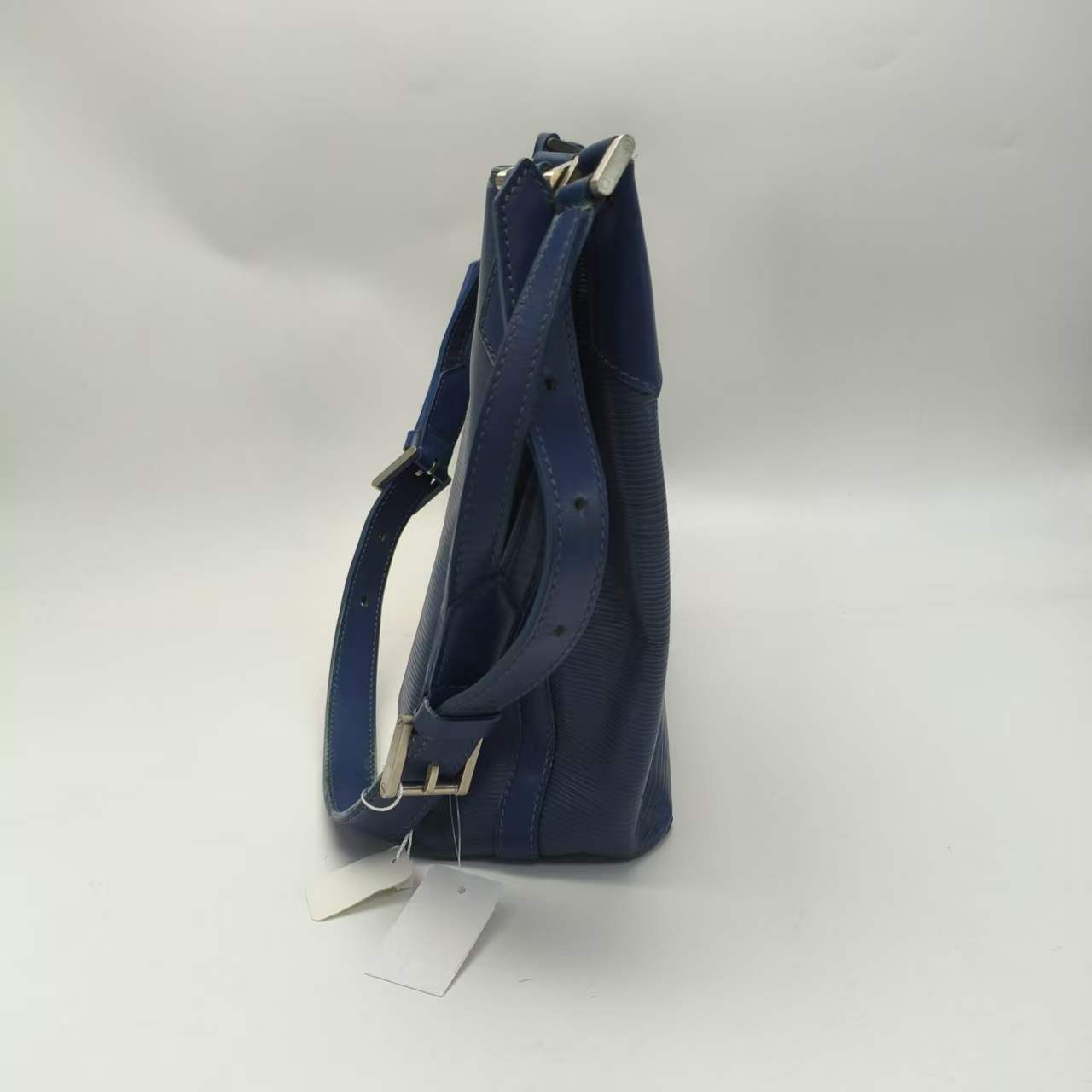 【*Shipped from: China*】LOUIS VUITTON Leather Shoulder Bag — view 4