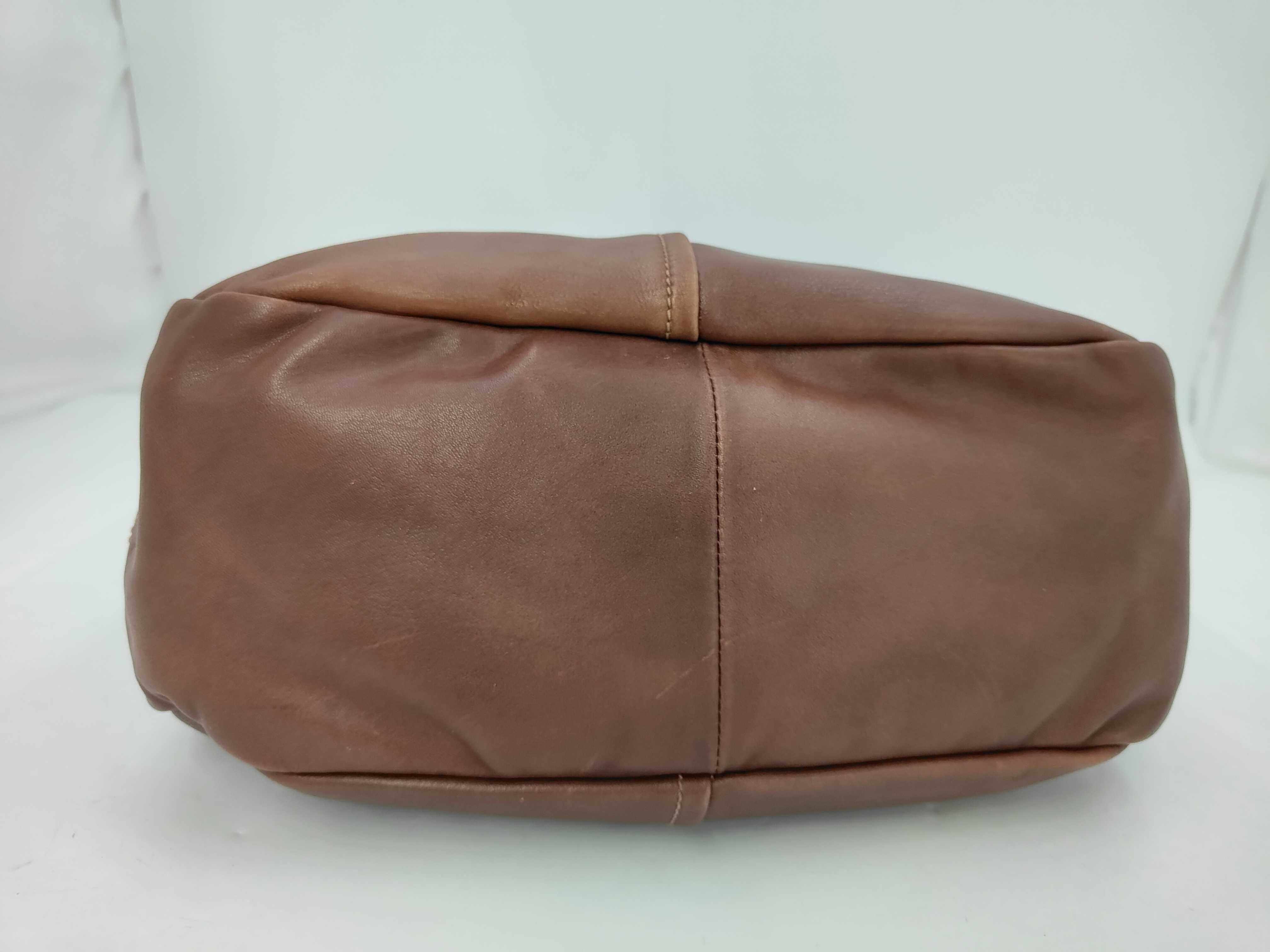 Soft Calf Gold Logo Hobo Shoulder Bag — view 3