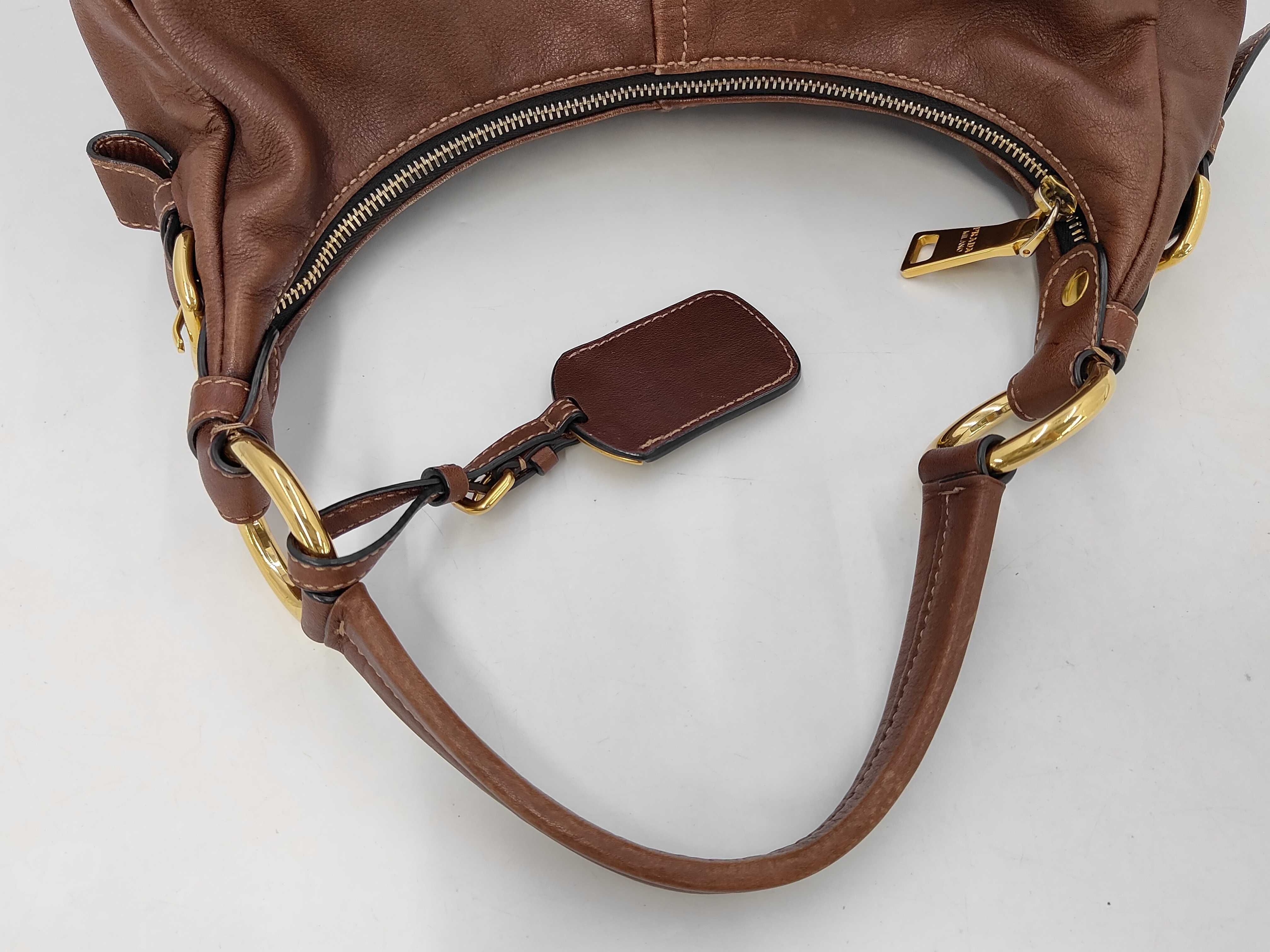 Soft Calf Gold Logo Hobo Shoulder Bag — view 5
